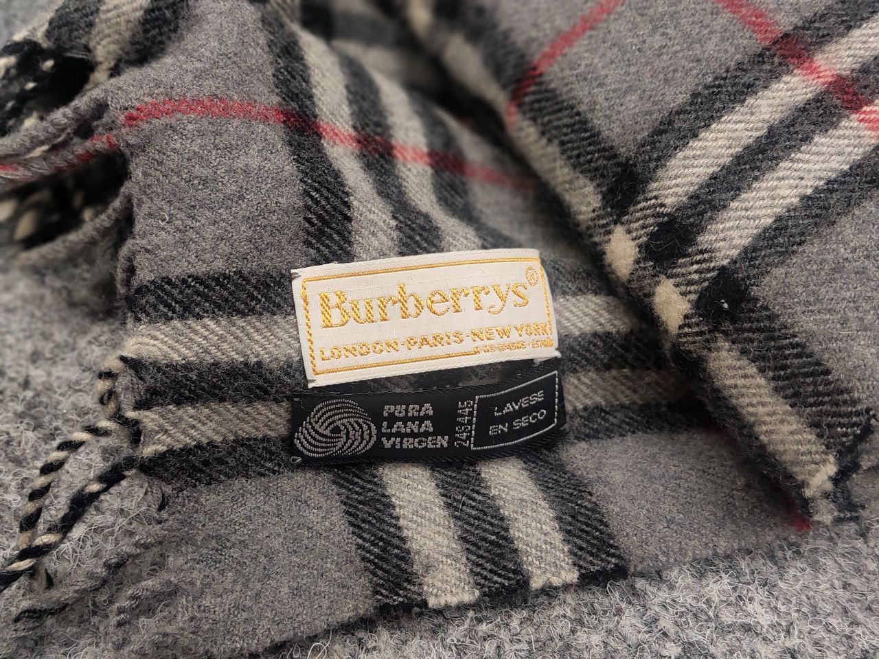 Burberry Vintage Burberry 's Classic Check Lana wool Unisex Scarf Size ONE SIZE - 9 Thumbnail