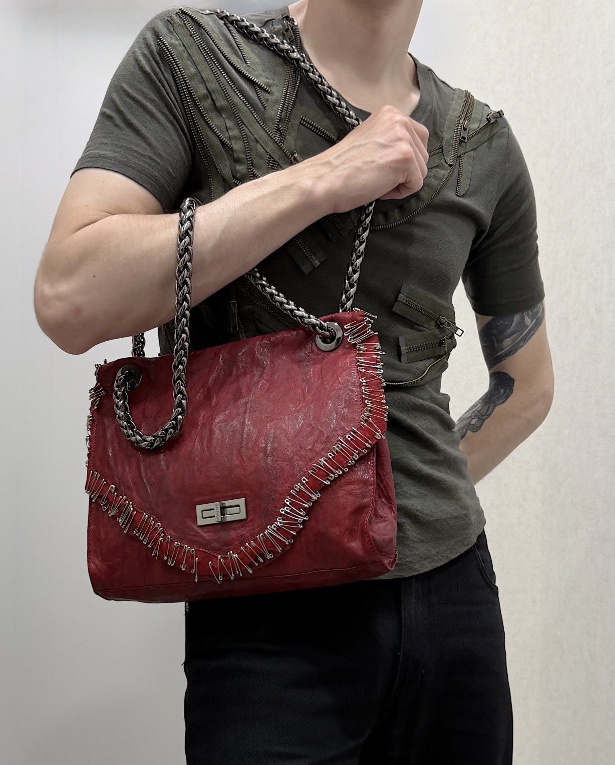 Balmain BALMAIN Decarnin 2011 Safety Pin Leather Bag runway erd red Size ONE SIZE - 2 Thumbnail