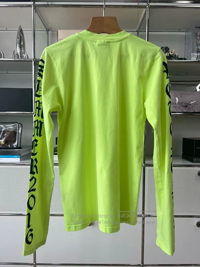 Vetements Vetements Fluorescent green Sanskrit long sleeve T-shirt Size US M / EU 48-50 / 2 - 1 Thumbnail