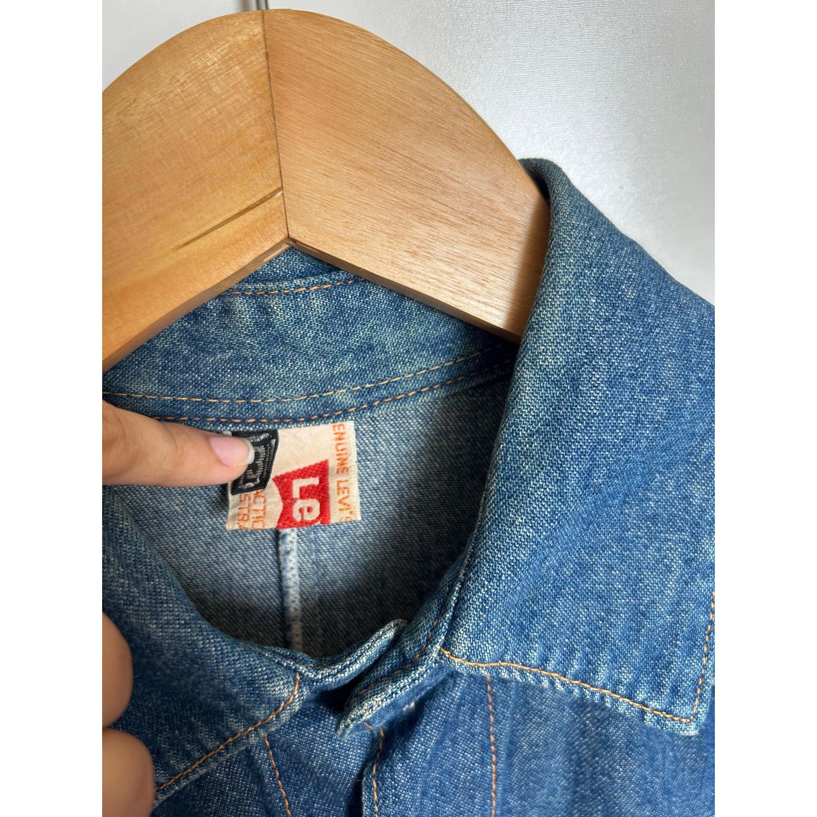 Levi's Vintage Levi's Denim Western Shirt M - Snap Cherry Buttons Size US L / EU 52-54 / 3 - 9 Thumbnail