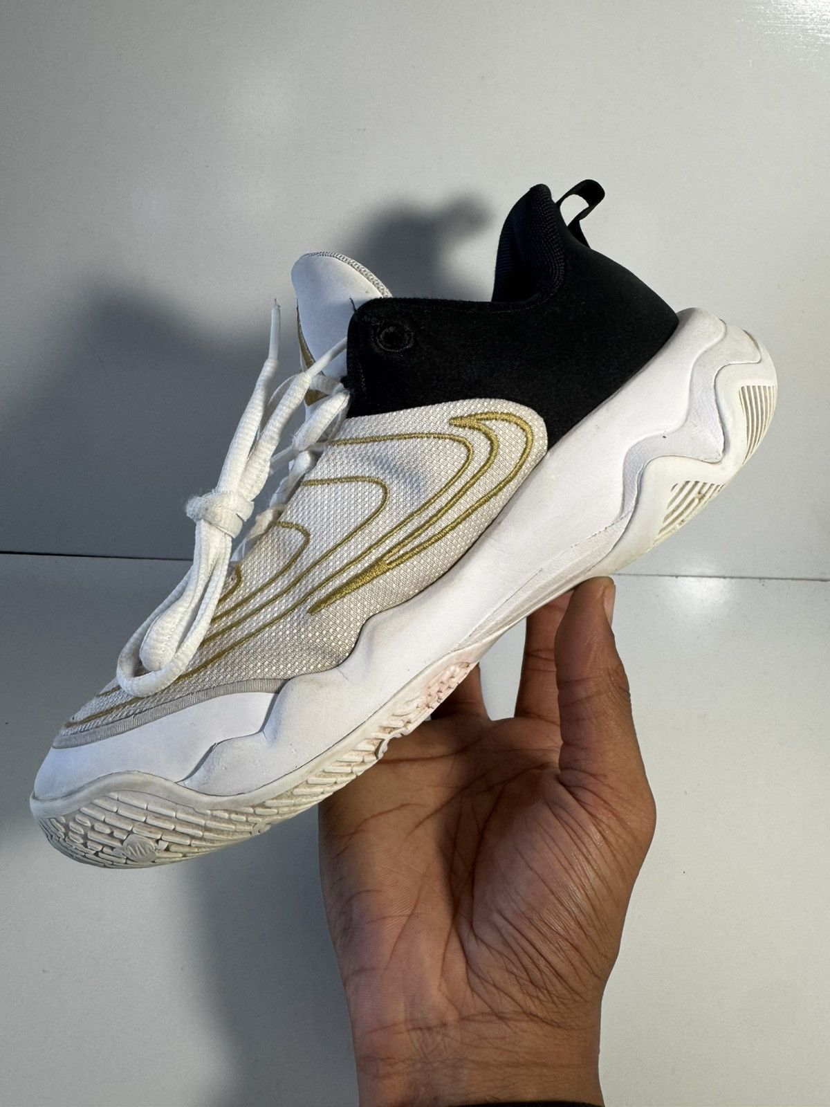 Nike Nike Giannis Immortality 4 GS “Championship” Size US 5 / EU 37 - 8 Thumbnail