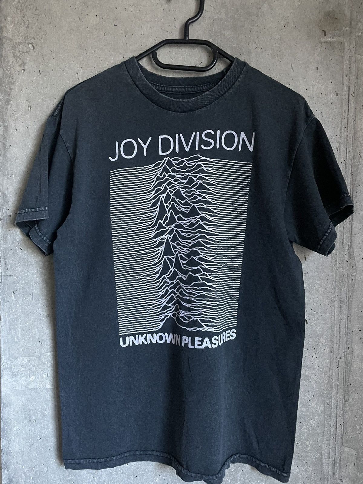 Band Tees VINTAGE FADED JOY DIVISION UNKNOWN PLEASURES AOP TEE Y2k Size US M / EU 48-50 / 2 - 2 Thumbnail