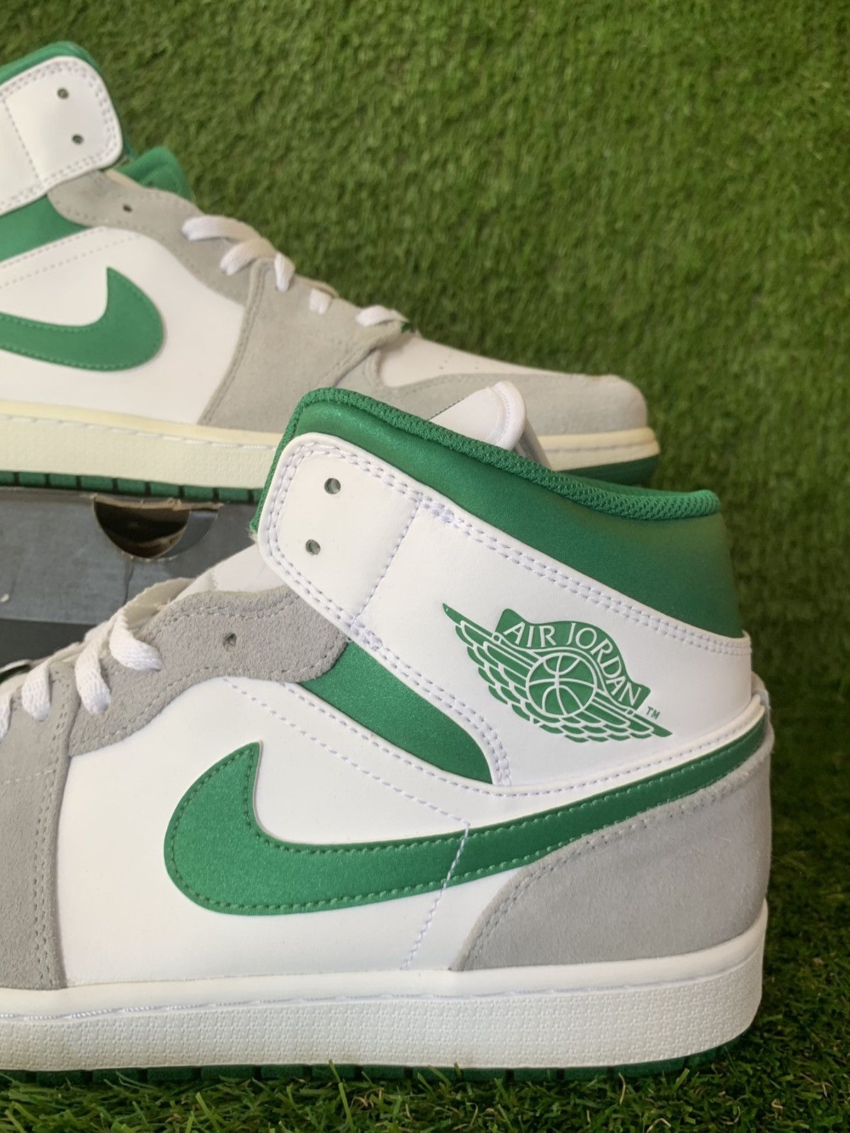 Jordan Brand Jordan 1 Mid SE White Pine Green Smoke Grey Size US 14 / EU 47 - 2 Thumbnail