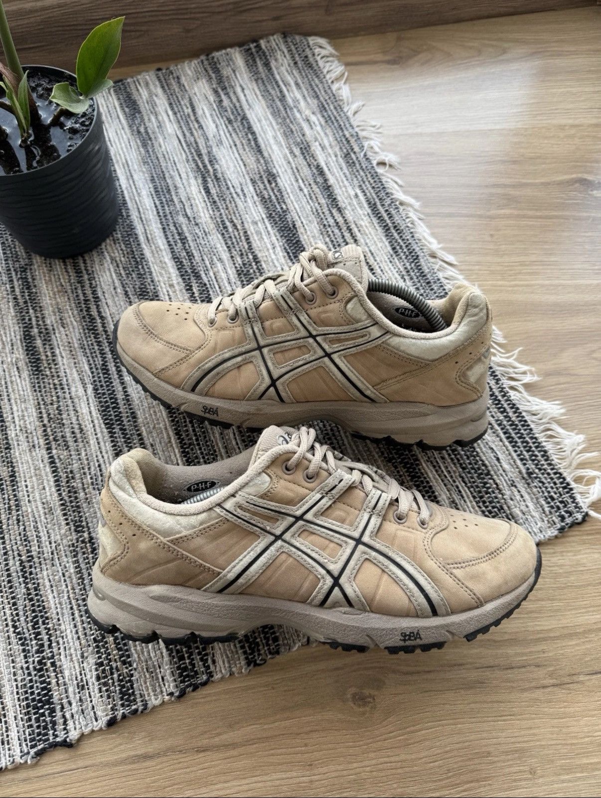Asics Asics Gel-Adysseywr Beige Sneaker Shoes Size 39.5 US 8 Size US 8 / EU 41 - 1 Thumbnail