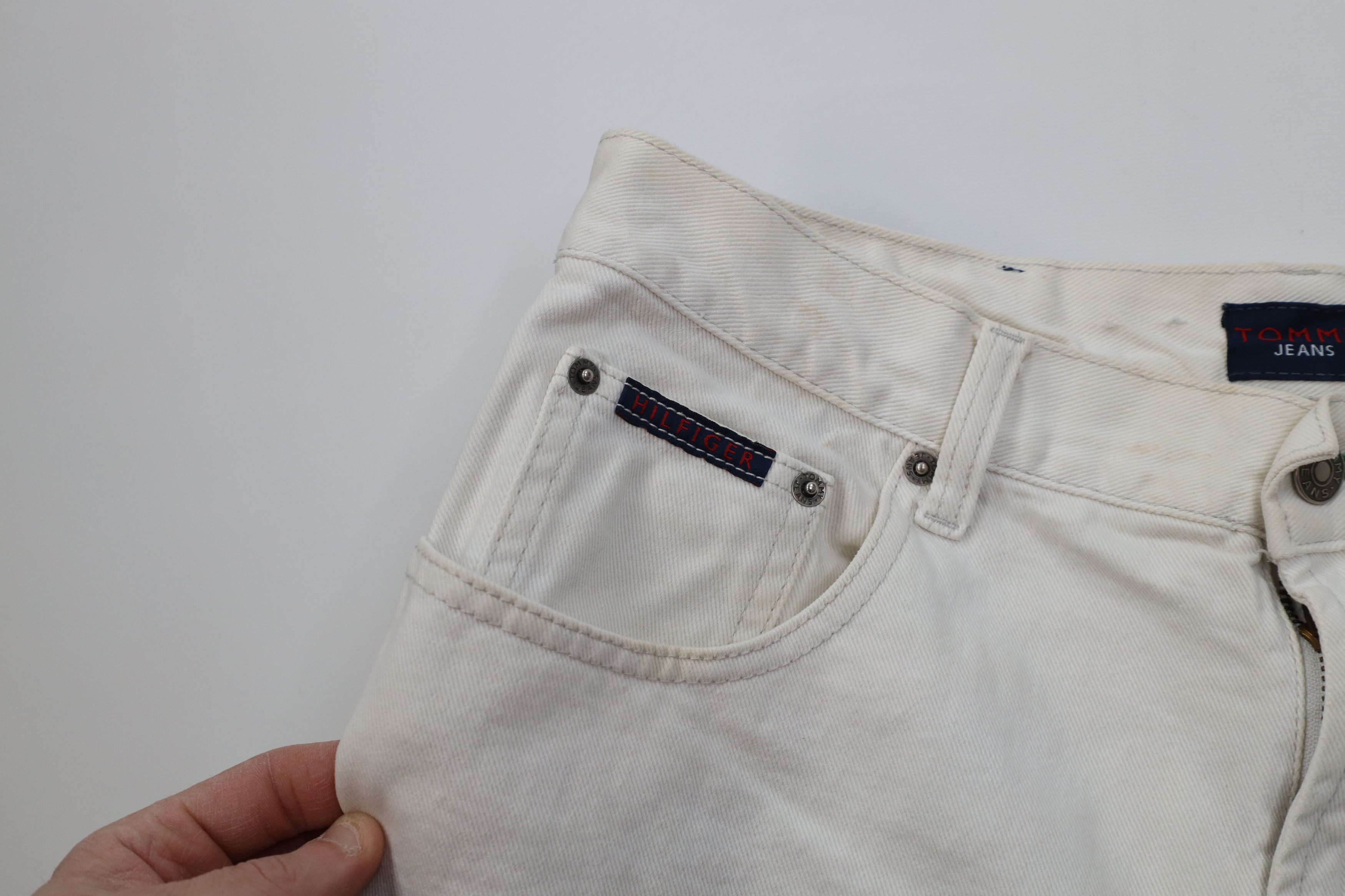 Tommy Hilfiger Vintage 90s Tommy Hilfiger Denim Jean Shorts White Cotton Size US 32 / EU 48 - 8 Thumbnail