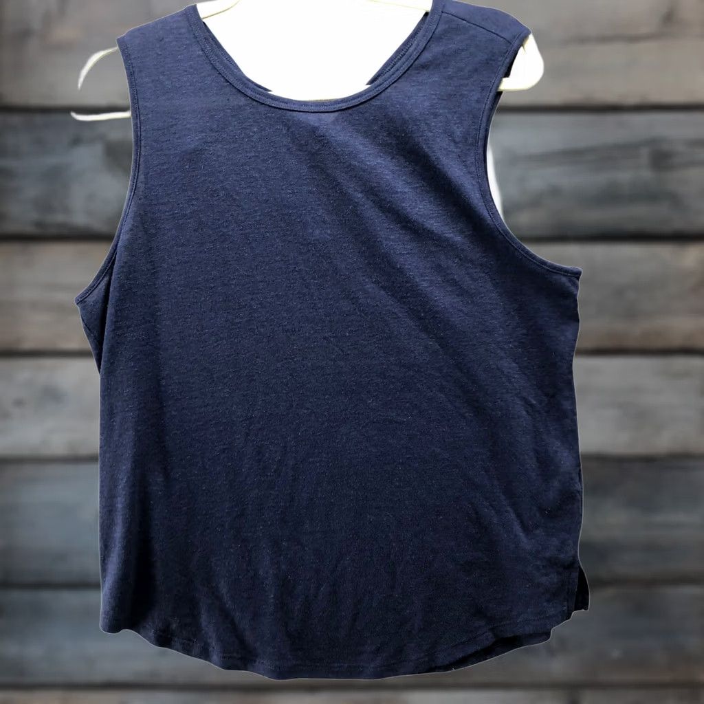 Old Navy Old Navy Linen Blend Tank Top Womens M Tie Back Navy Blue Crewneck Sleeveless Casual Summer Modern Basic Shirt Womens M blue Tie-back tank Size M / US 6-8 / IT 42-44 - 1 Thumbnail
