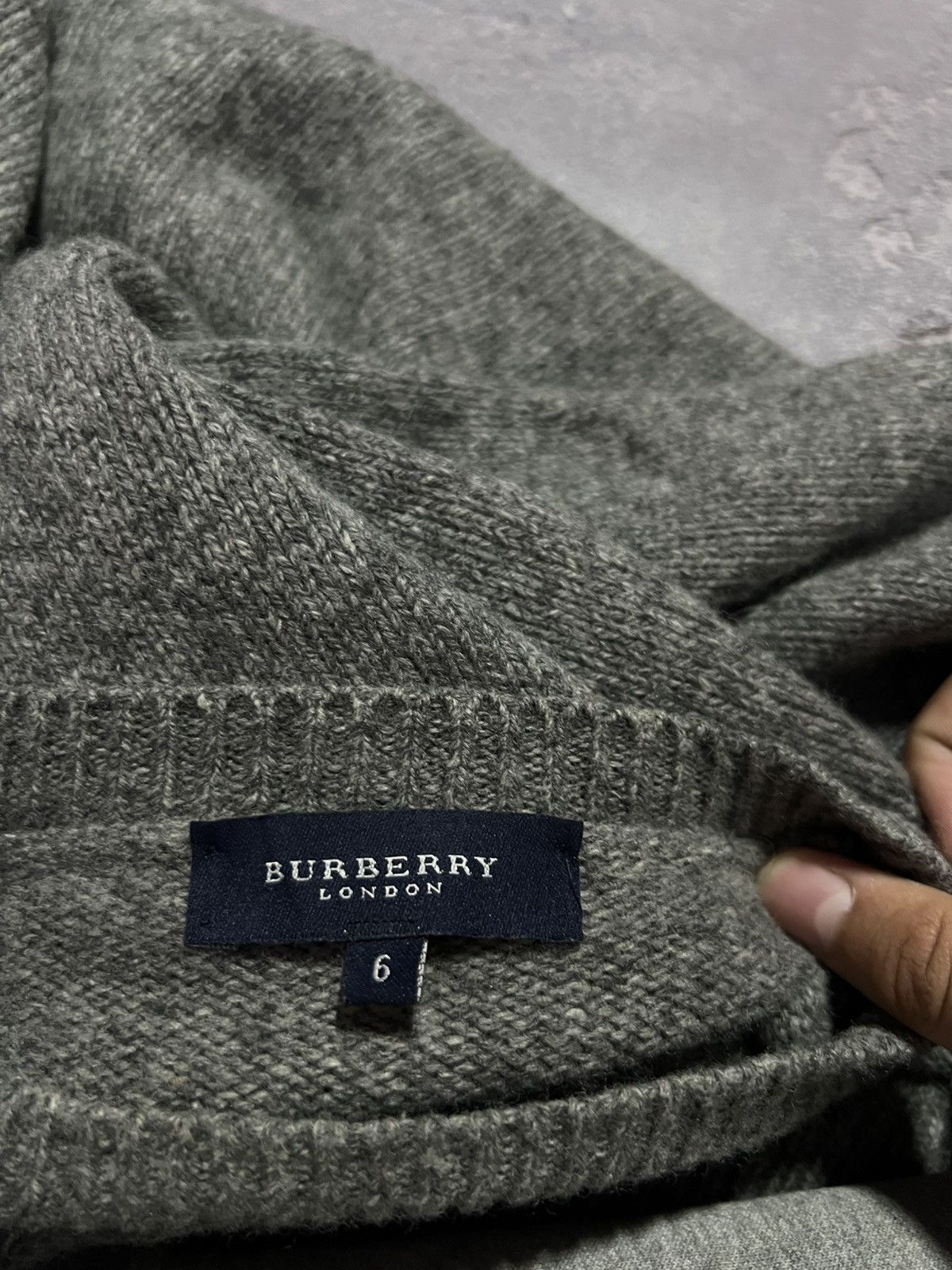 Burberry Vintage Burberry London Wool Logo Sweater Knit Streetwear Size US M / EU 48-50 / 2 - 4 Thumbnail