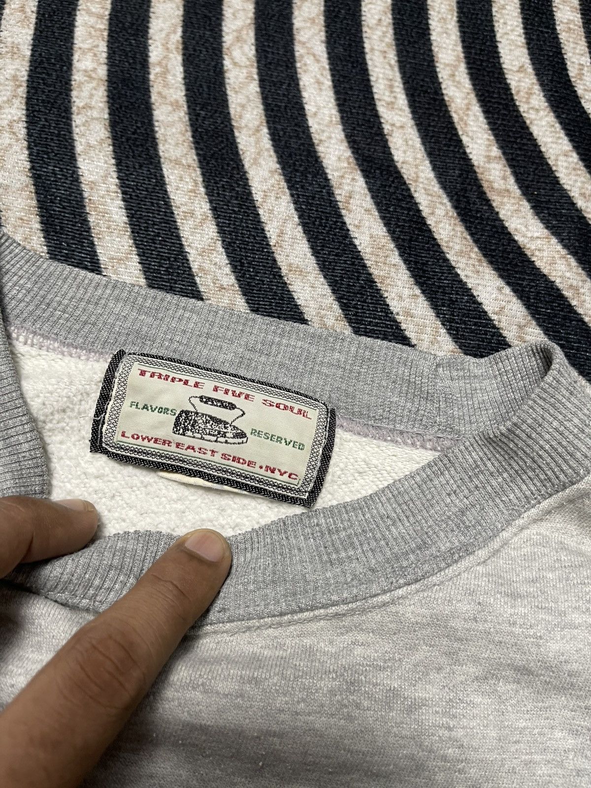 Triple 5 Soul 90s TRIPLE FIVE SOUL BIG LOGO PRINT CREWNECK Size US L / EU 52-54 / 3 - 8 Thumbnail