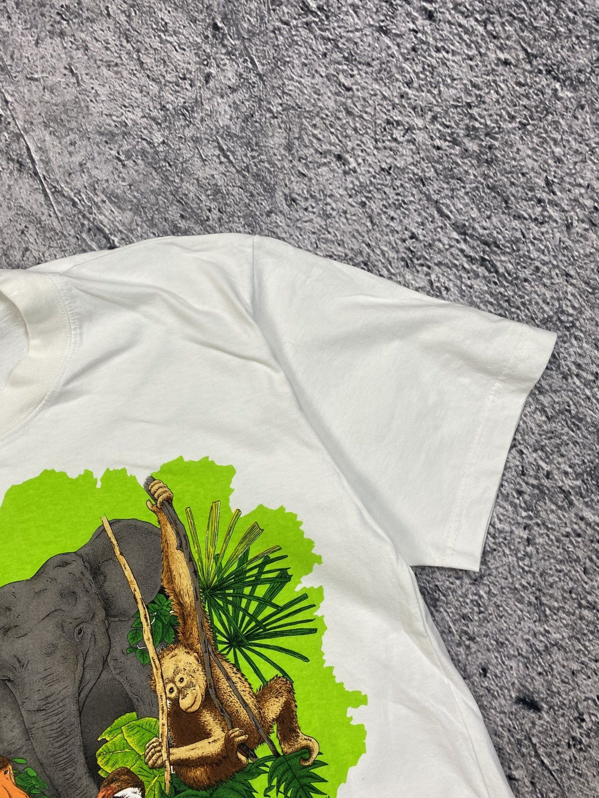 Vintage Wild Borneo Tee Vintage Jungle USA Single Stich Size US L / EU 52-54 / 3 - 4 Thumbnail