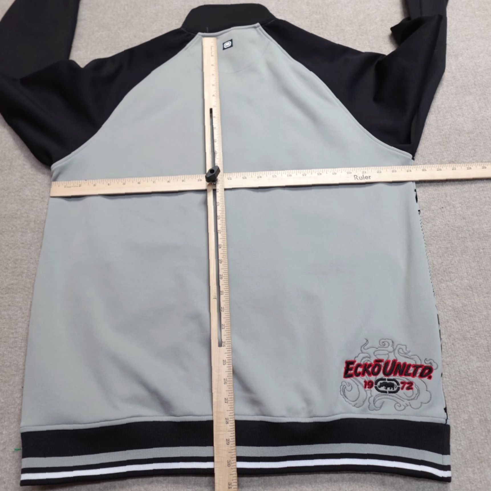 Ecko Unltd. VINTAGE Ecko Unltd. Jacket Track Jacket Graffiti Graffiti Y2K Gray Black Embroidered Comic Book Run/Activewear Mens L Gray Embroidered/Large Size US L / EU 52-54 / 3 - 6 Thumbnail