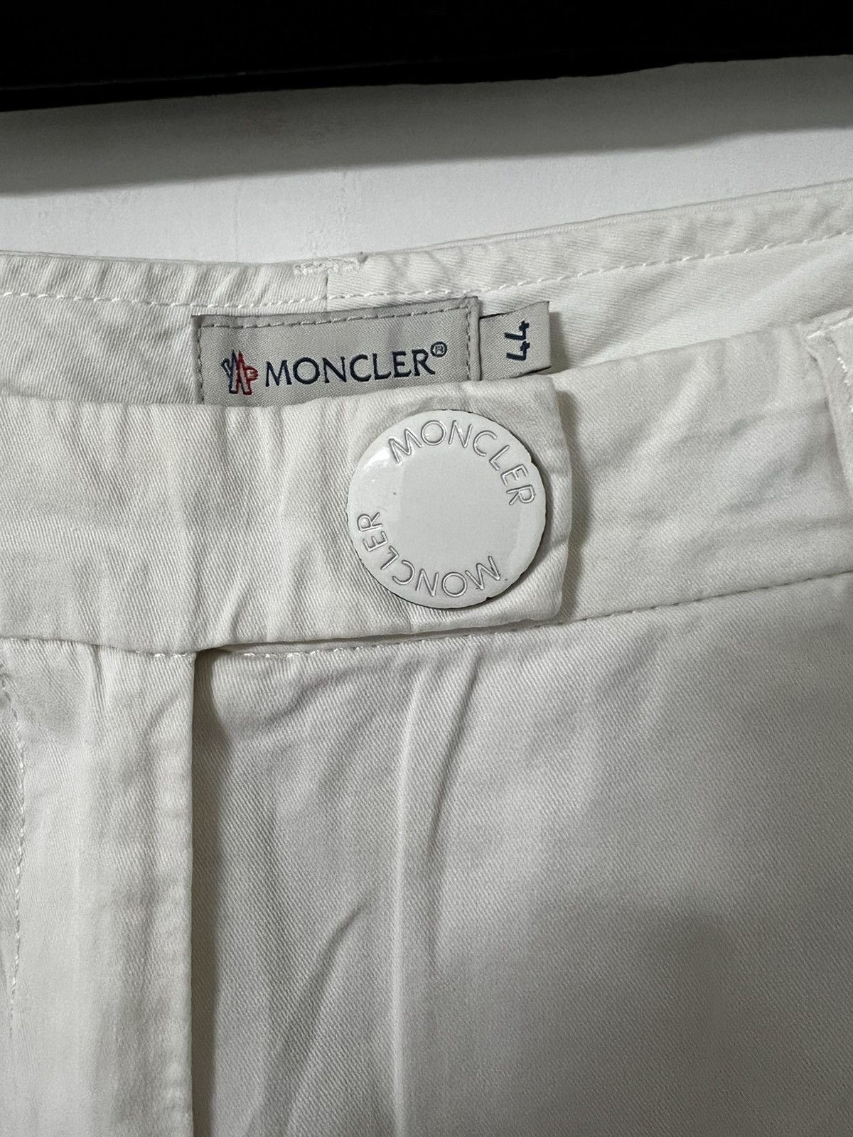 Moncler Moncler capri pants L Size 30" / US 8 / IT 44 - 2 Thumbnail