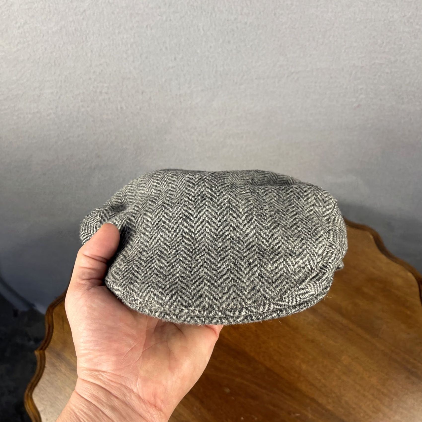 Harris Tweed VINTAGE Harris Tweed Flat Cap Size 7.5 Gray Wool Herringbone UK Men Cap Size ONE SIZE - 7 Thumbnail