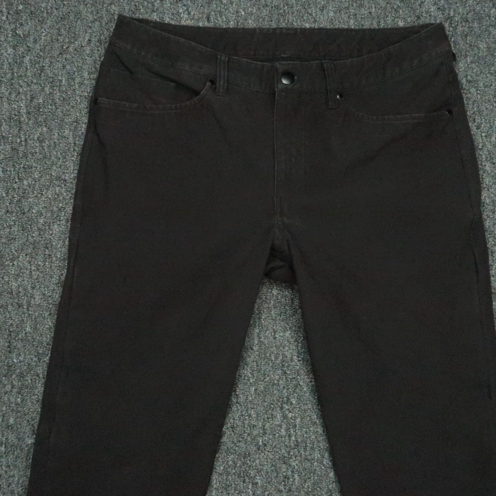 Lululemon Lululemon Pants Men 32x31 Black Slim Utilitech 5 Pocket Chino ABC Size US 32 / EU 48 - 2 Thumbnail