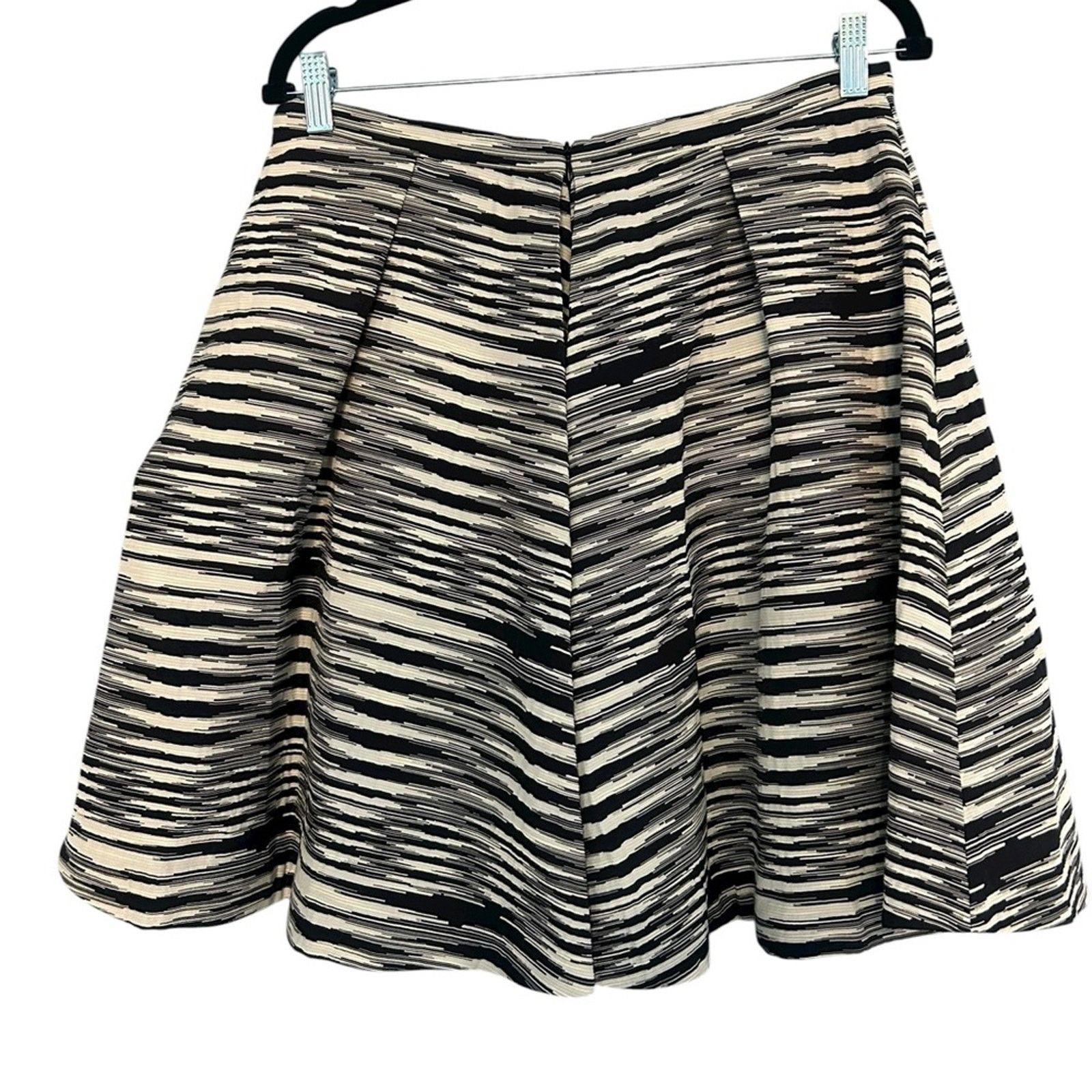 Iceberg ICE Iceberg Skirt Black White Cotton Pockets NWT 46/10 Size 32" / US 10 / IT 46 - 1 Thumbnail
