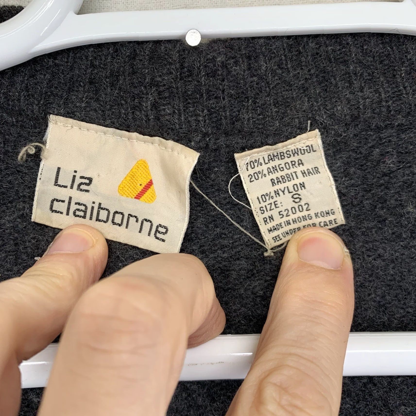 Liz Claiborne VINTAGE Liz Claiborne Cardigan Women’s Small Dark Gray Angora Lambswool Pockets Preppy Classic Size S / US 4 / IT 40 - 5 Thumbnail