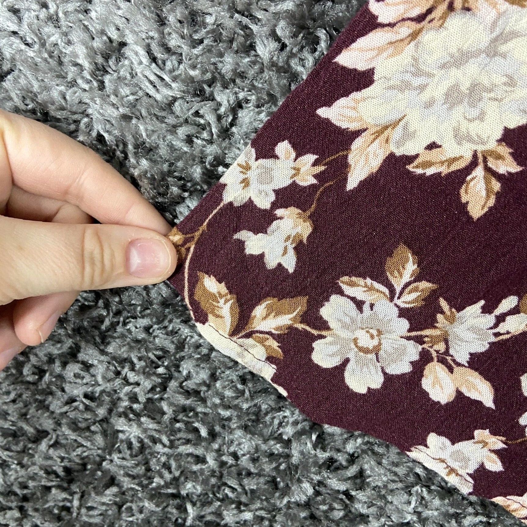 American Eagle Outfitters American Eagle Bohemian Floral Bell Sleeve Blouse Women's Small Red Size S / US 4 / IT 40 - 2 Thumbnail