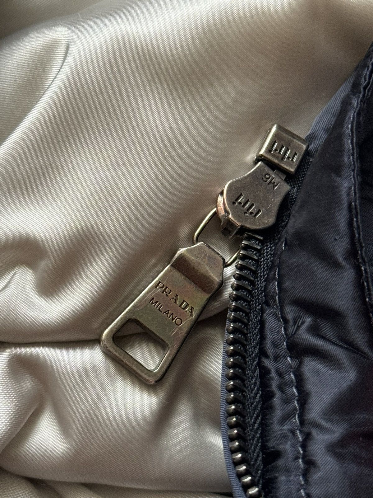 Prada Prada 42size down jacket bomber zip quilted puffer Size M / US 6-8 / IT 42-44 - 21 Thumbnail