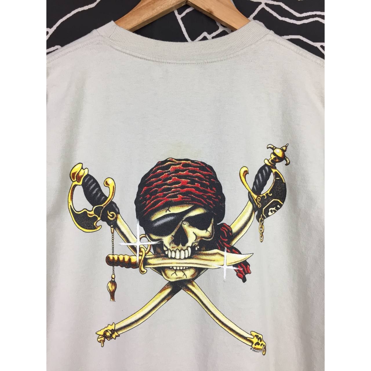Vintage Vtg Gravity Live Slow Foxy's Taboo Diamond Cay Pirate Tee Size US M / EU 48-50 / 2 - 3 Thumbnail