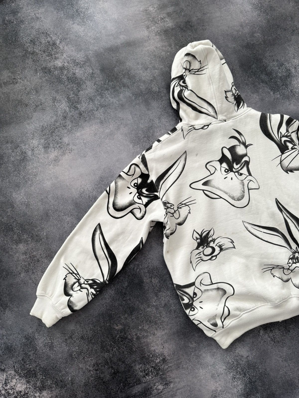 Warner Bros Vintage y2k Lot 29 Looney Tunes All Over Print Boxy Hoodie Size US L / EU 52-54 / 3 - 9 Thumbnail