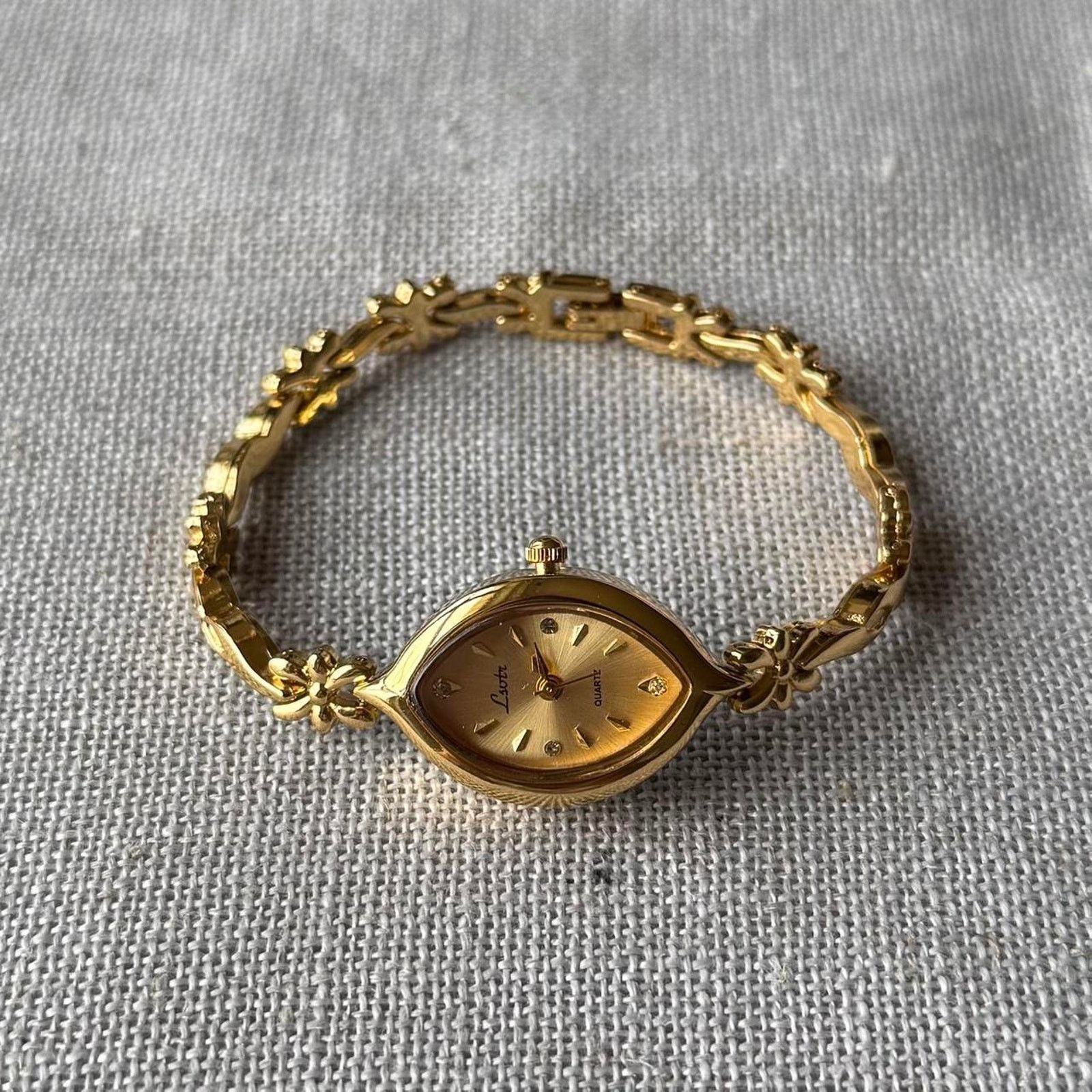 Other Elegant gold watch classic vintage WMNS Size ONE SIZE - 6 Thumbnail