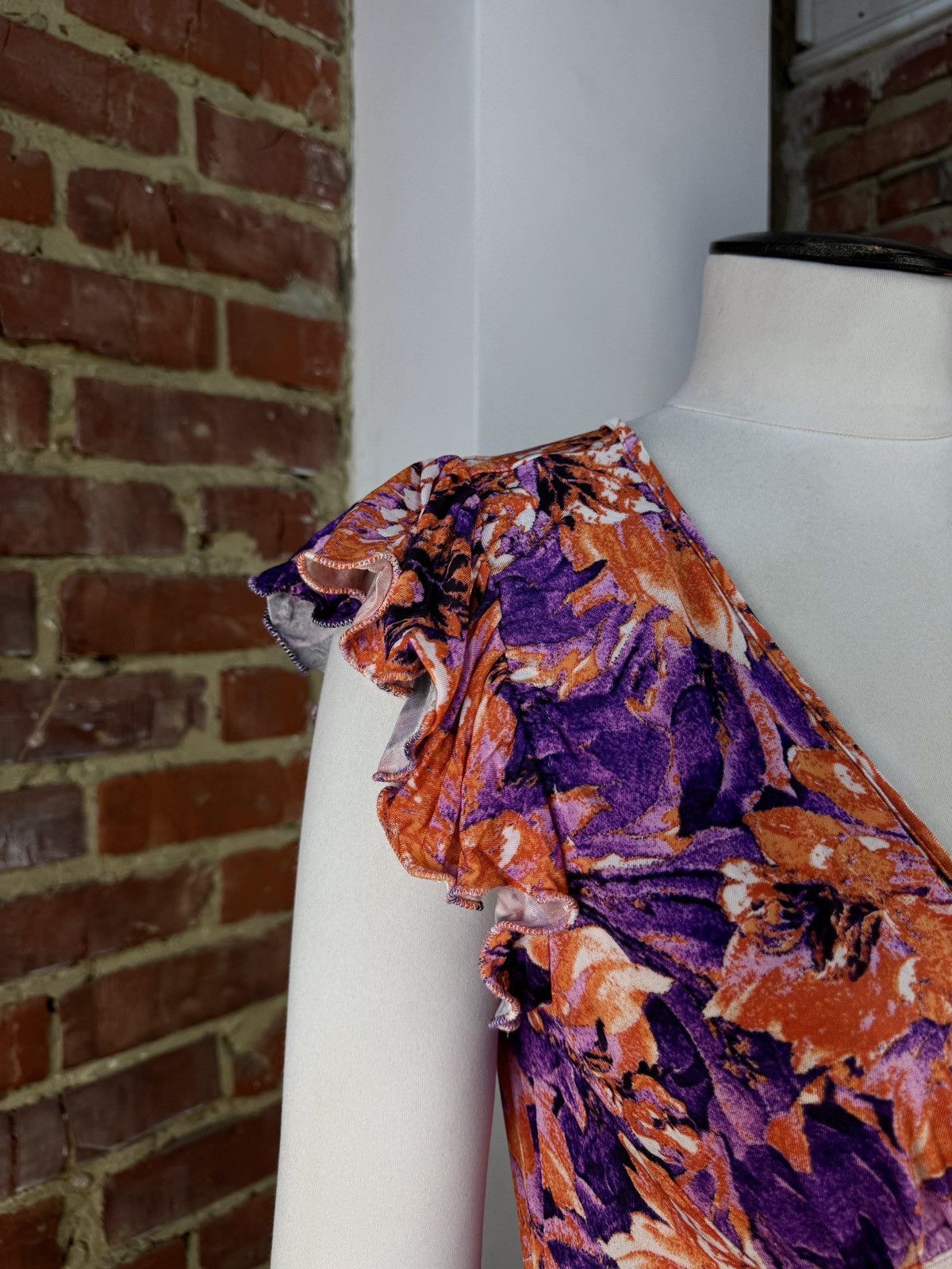 Designer × Just Cavalli × Vintage JUST CAVALLI Viscose Floral Flowers Multicolour T-Shirt Top Size M / US 6-8 / IT 42-44 - 3 Thumbnail