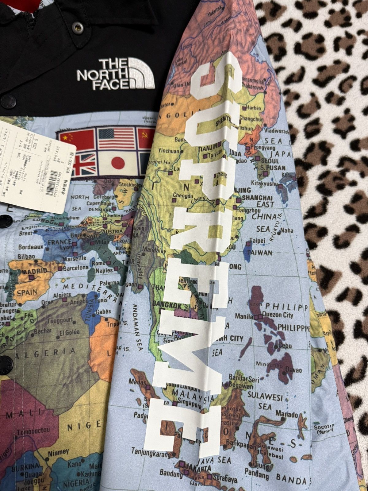 Supreme × The North Face Supreme tnf the north face atlas maps coach jacket Size US S / EU 44-46 / 1 - 7 Thumbnail
