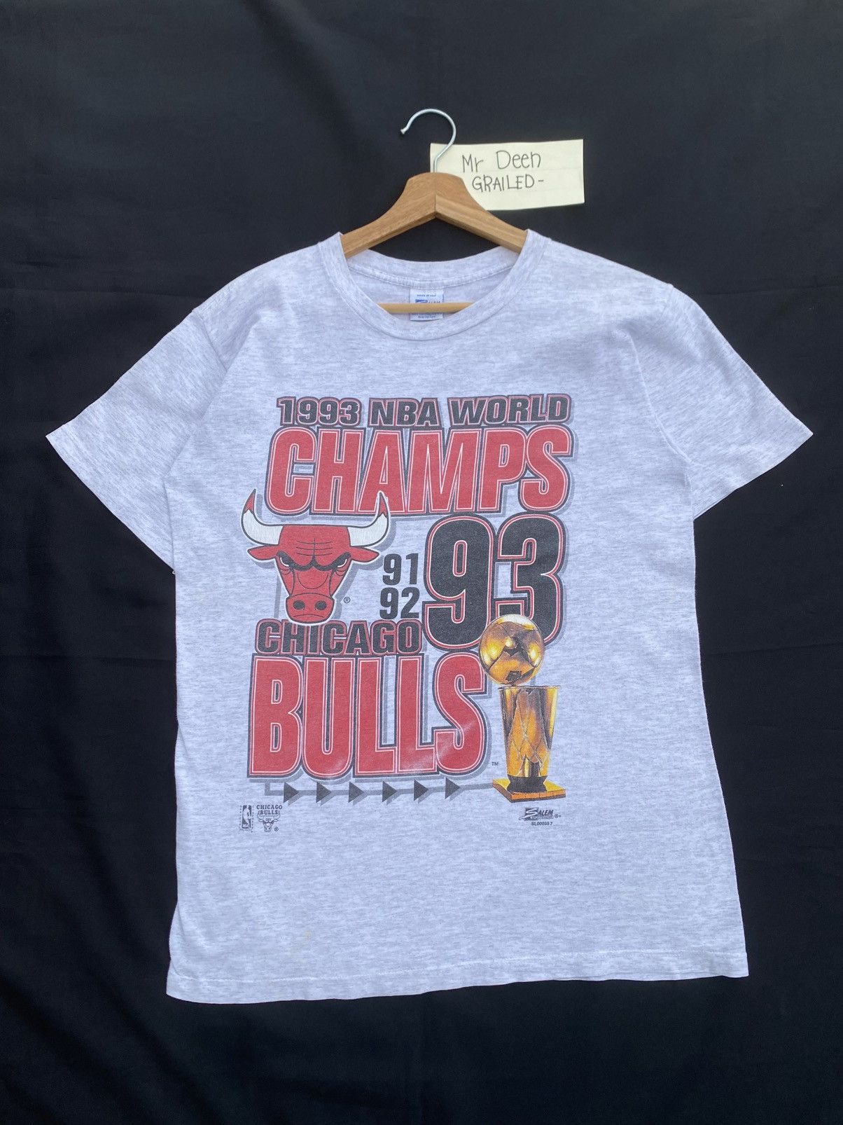 NBA Rare Vintage NBA Chicago Bulls 1993 World Champion Tshirt Size US M / EU 48-50 / 2 - 2 Thumbnail