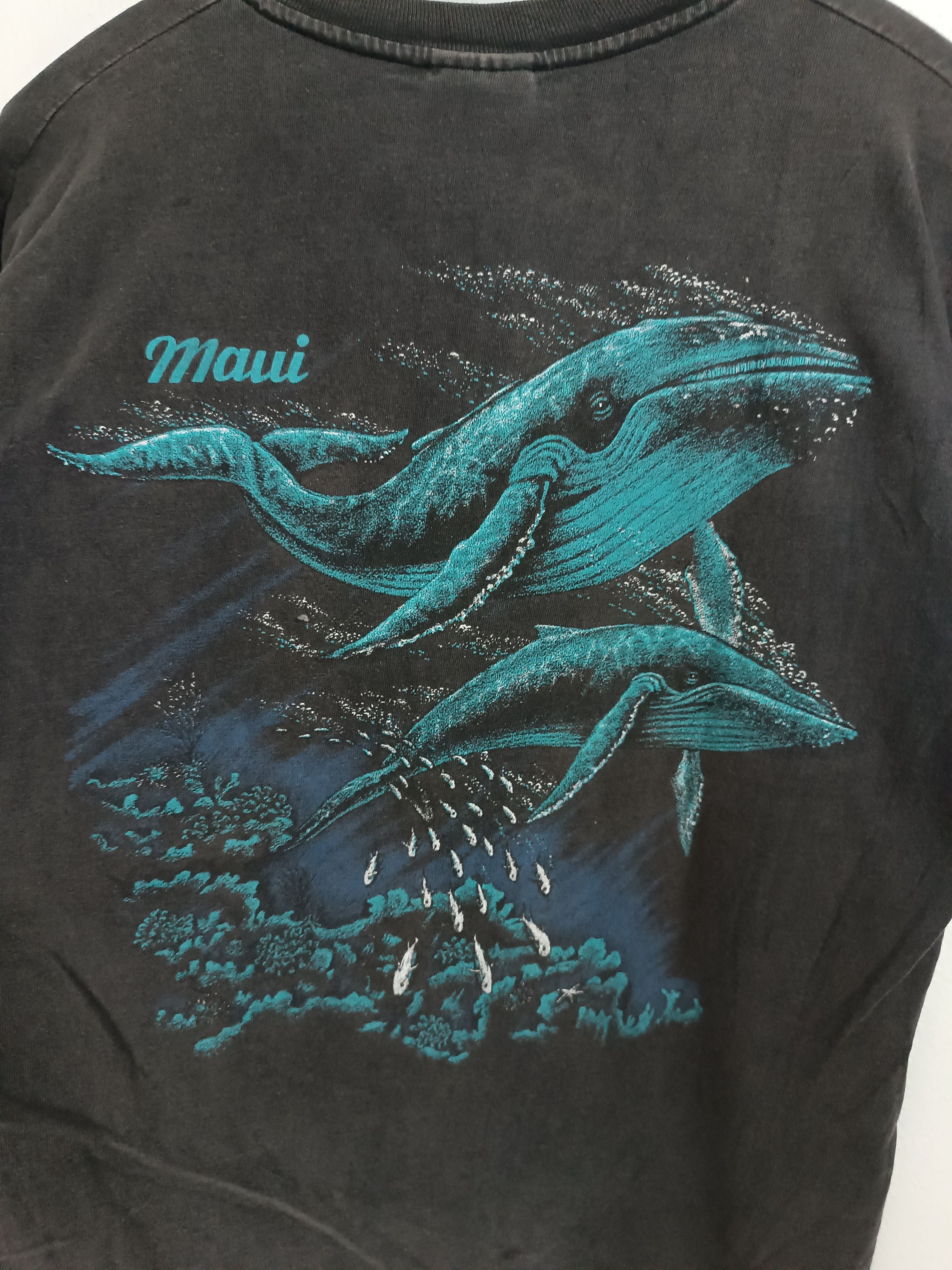 Vintage FADED VINTAGE 90'S MAUI WHALE ISLAND GIANT HAWAII GUAM TEE Size US M / EU 48-50 / 2 - 13 Thumbnail