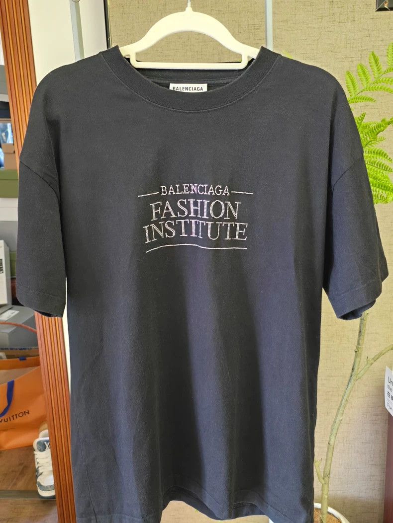Balenciaga Balenciaga Crystal Glitter Slogan Short Sleeve Size US M / EU 48-50 / 2 - 1 Thumbnail