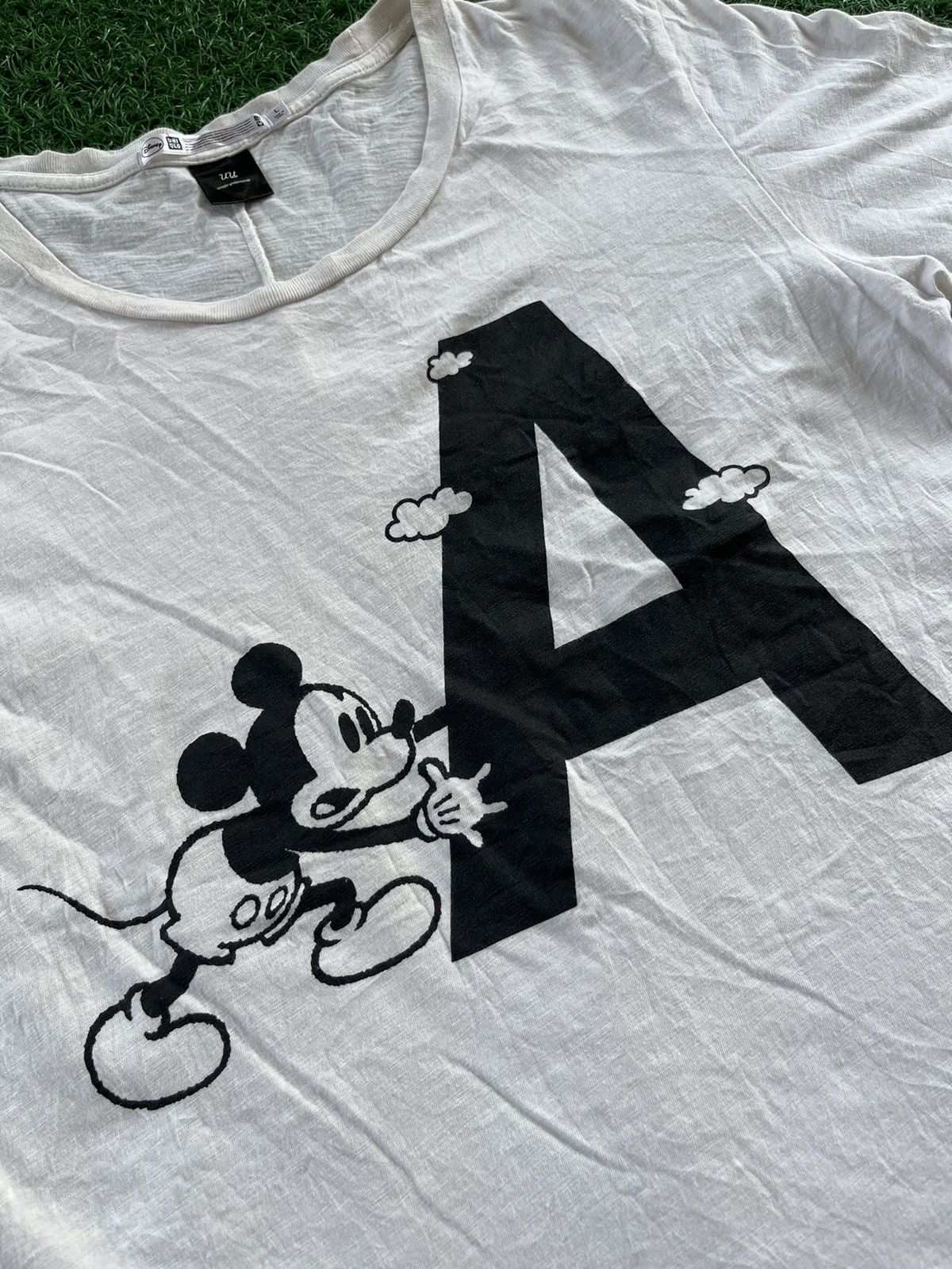 Mickey Mouse × Undercover × Uniqlo Undercover x Uniqlo Mickey Mouse Central Bone Tee Size US L / EU 52-54 / 3 - 3 Thumbnail
