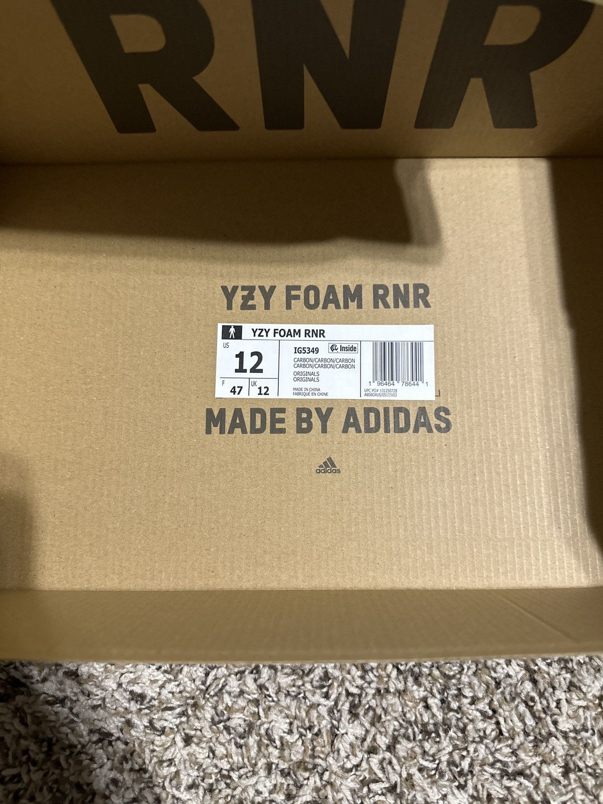 Yeezy Adidas Yeezy Foam RNR Carbon Size US 12 / EU 45 - 9 Thumbnail