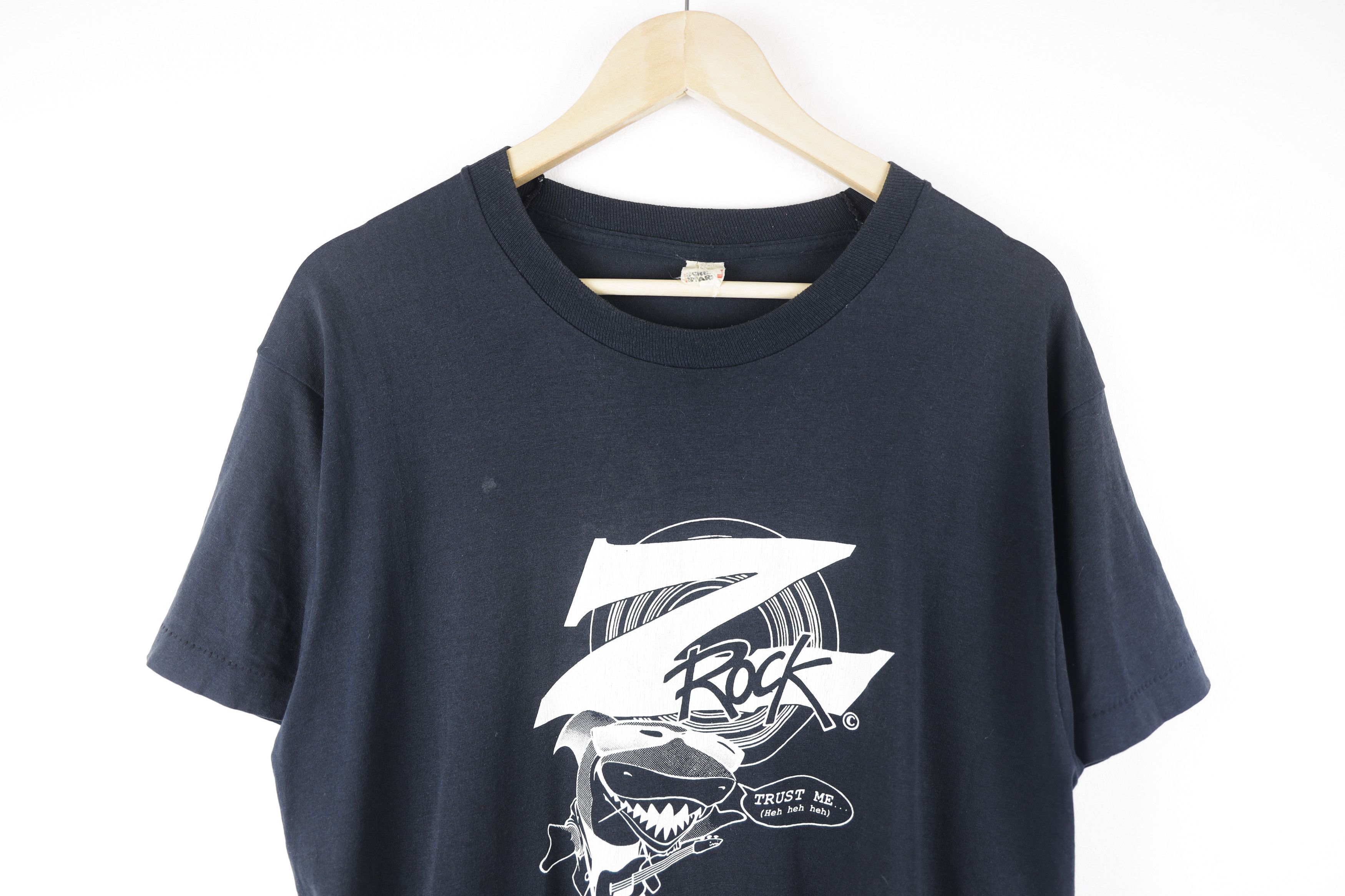 Vintage Vintage Screen Stars Z Rock Shark Graphic Crew Tee T-shirt Size US L / EU 52-54 / 3 - 2 Thumbnail
