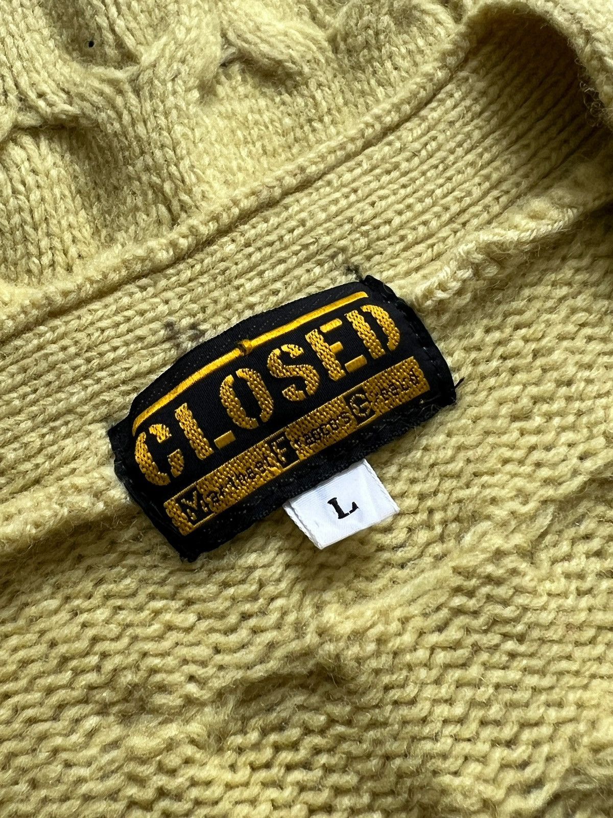 CLOSED × Marithe + Francois Girbaud 1990s Closed MFG Lambswool Cable Knit Cardigan Size US L / EU 52-54 / 3 - 10 Thumbnail