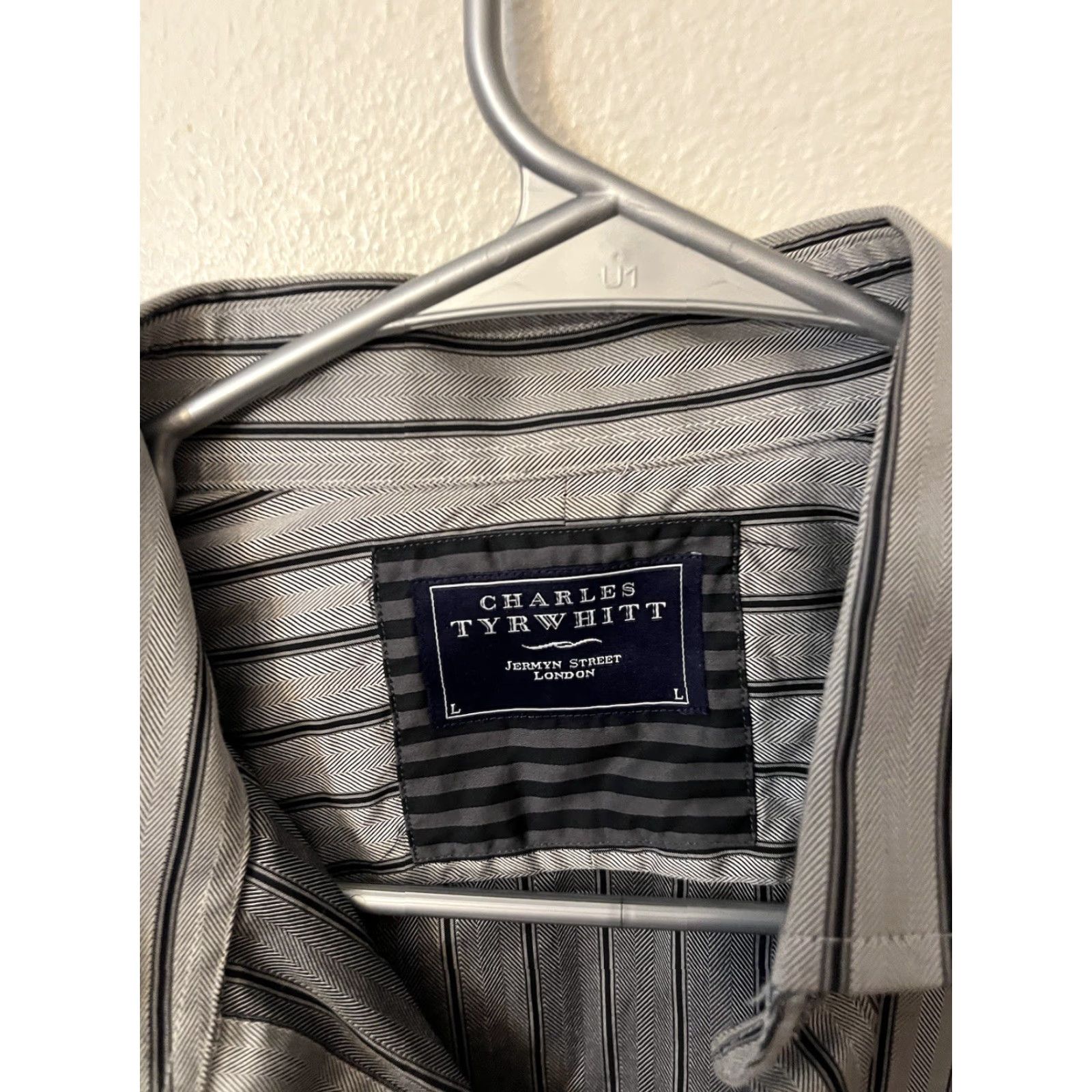 Charles Tyrwhitt Charles Tyrwhitt Shirt Mens Large Black Gray Striped Button Down Long Sleeve Size US L / EU 52-54 / 3 - 3 Thumbnail
