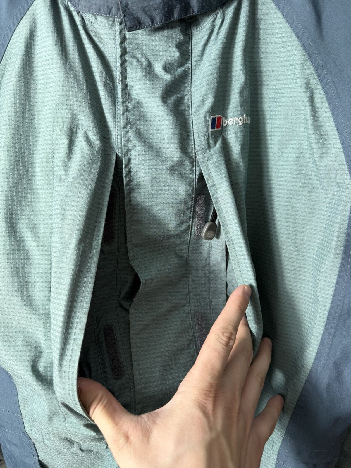 Berghaus Berghaus Gore-Tex XCR Jacket Vintage Hooded Waterproof WMNS Size M / US 6-8 / IT 42-44 - 8 Thumbnail