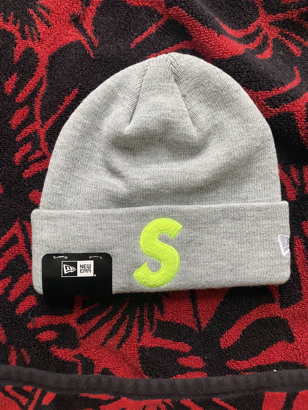 image of Supreme New Era S Logo Beanie (Fw19) in Heaher Gray, Men's