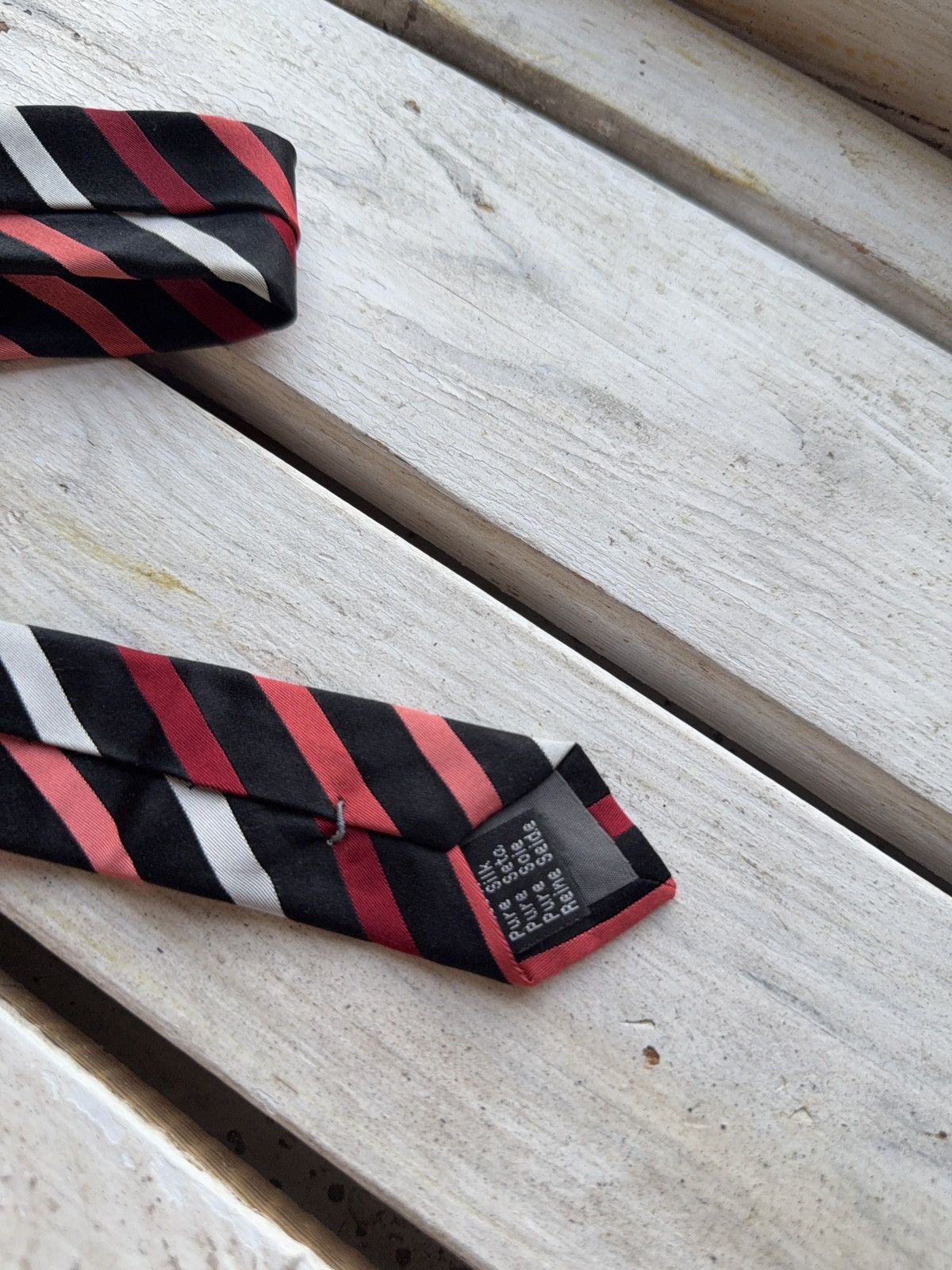 Designer × Karl Lagerfeld Karl Lagerfeld Striped Silk Tie Red Black Gray Vintage Size ONE SIZE - 7 Thumbnail
