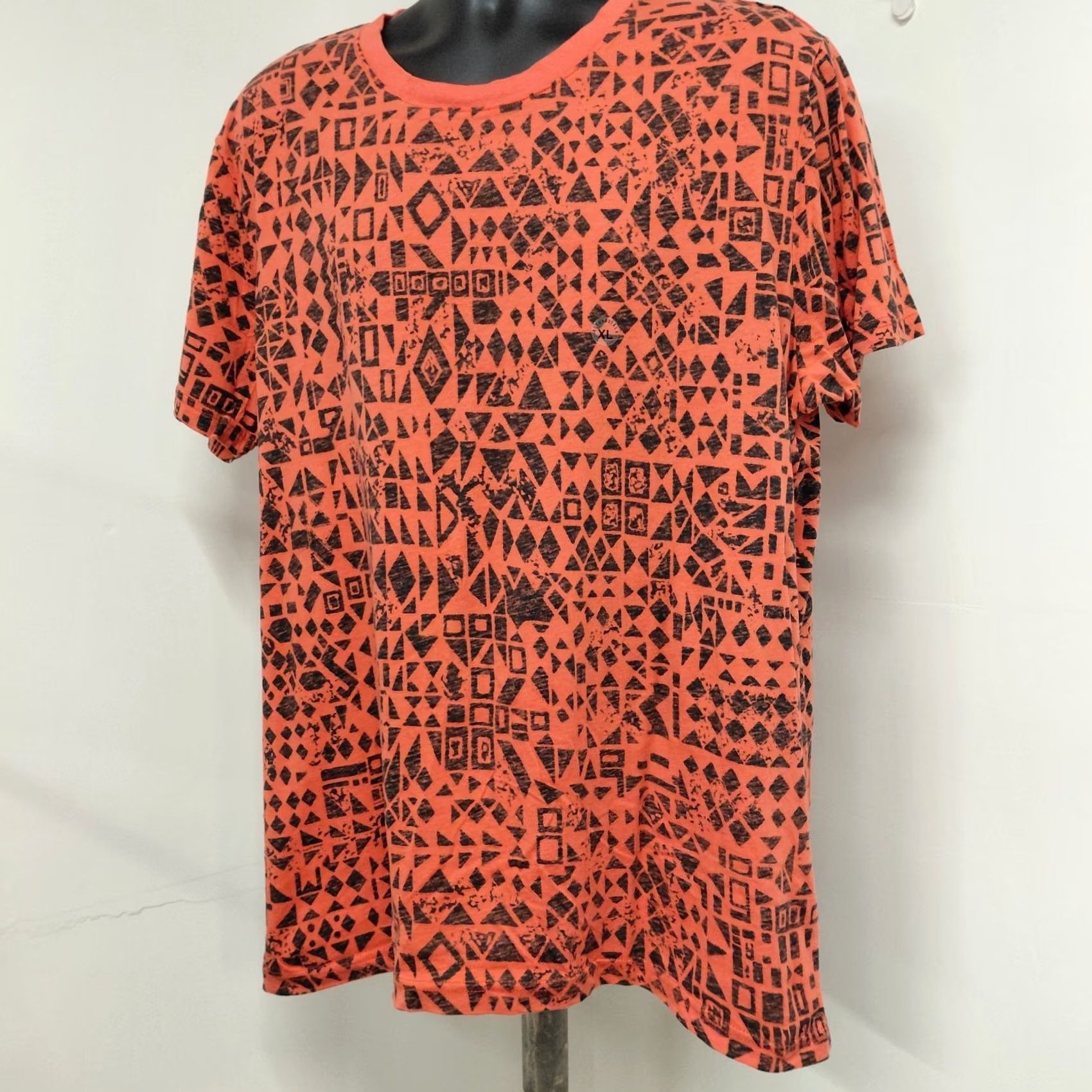 Aeropostale Aeropostale T-Shirt Mens XL Orange/Black Geometric All Over Design Y2K Shirt Regular crew neck Size US XL / EU 56 / 4 - 3 Thumbnail