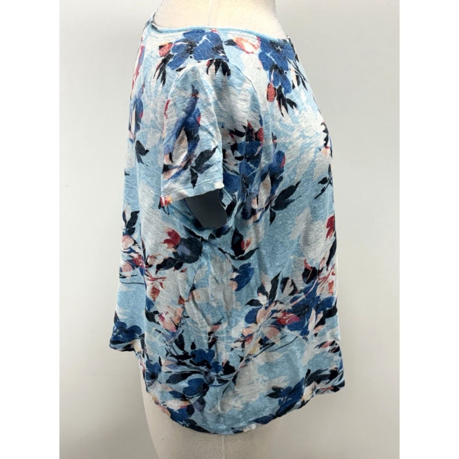 J. Jill J. Jill T-Shirt Linen Floral Love Women’s M Blue Coastal Beachy Read Women T-Shirt Linen Floral Love Blue M Size M / US 6-8 / IT 42-44 - 4 Thumbnail