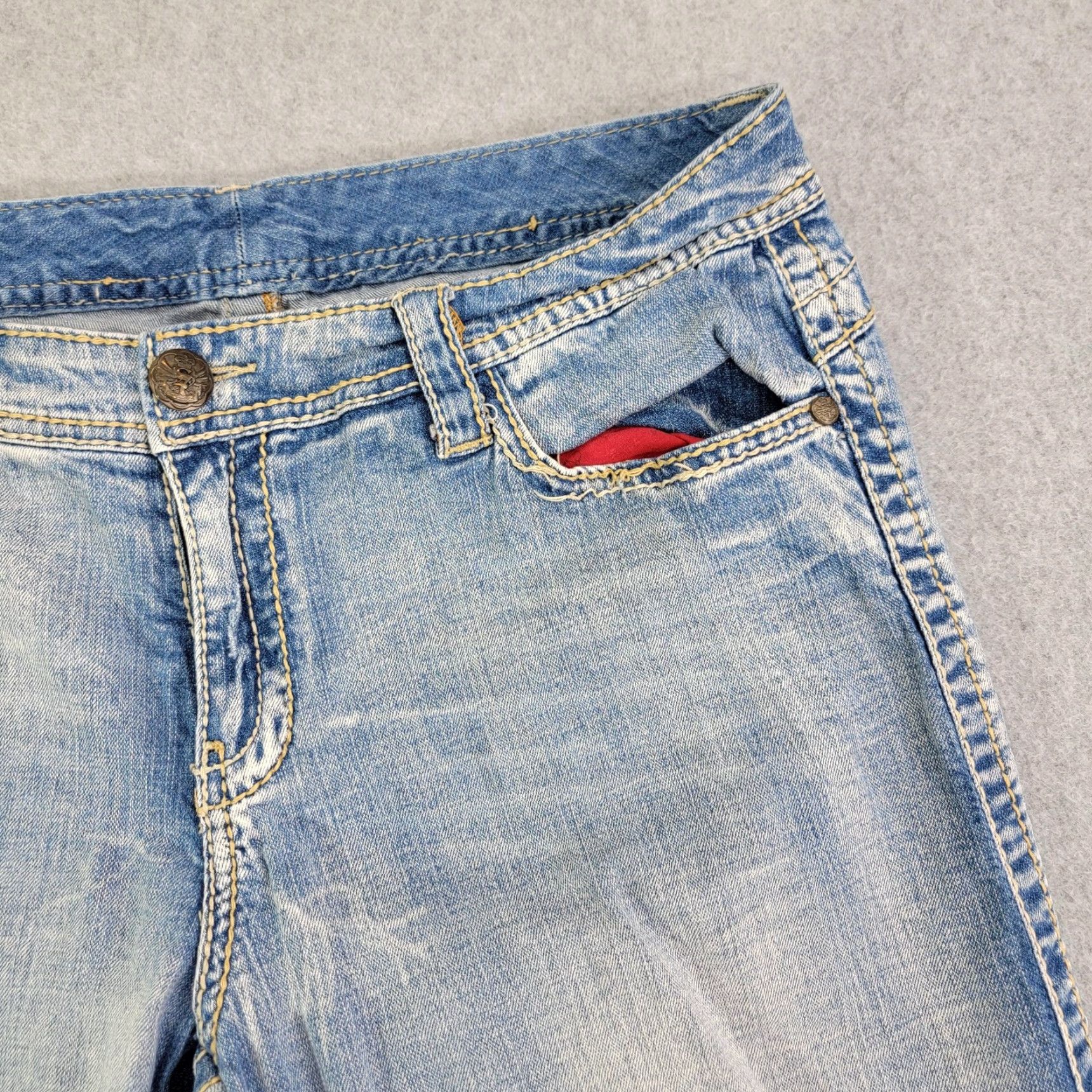 Vintage Seven7 Shorts Bermuda Womens 16 Blue Denim Distressed Embroidered Studded Rhinestone Stretch Casual Summer Size 38" / US 16 / IT 52 - 4 Thumbnail