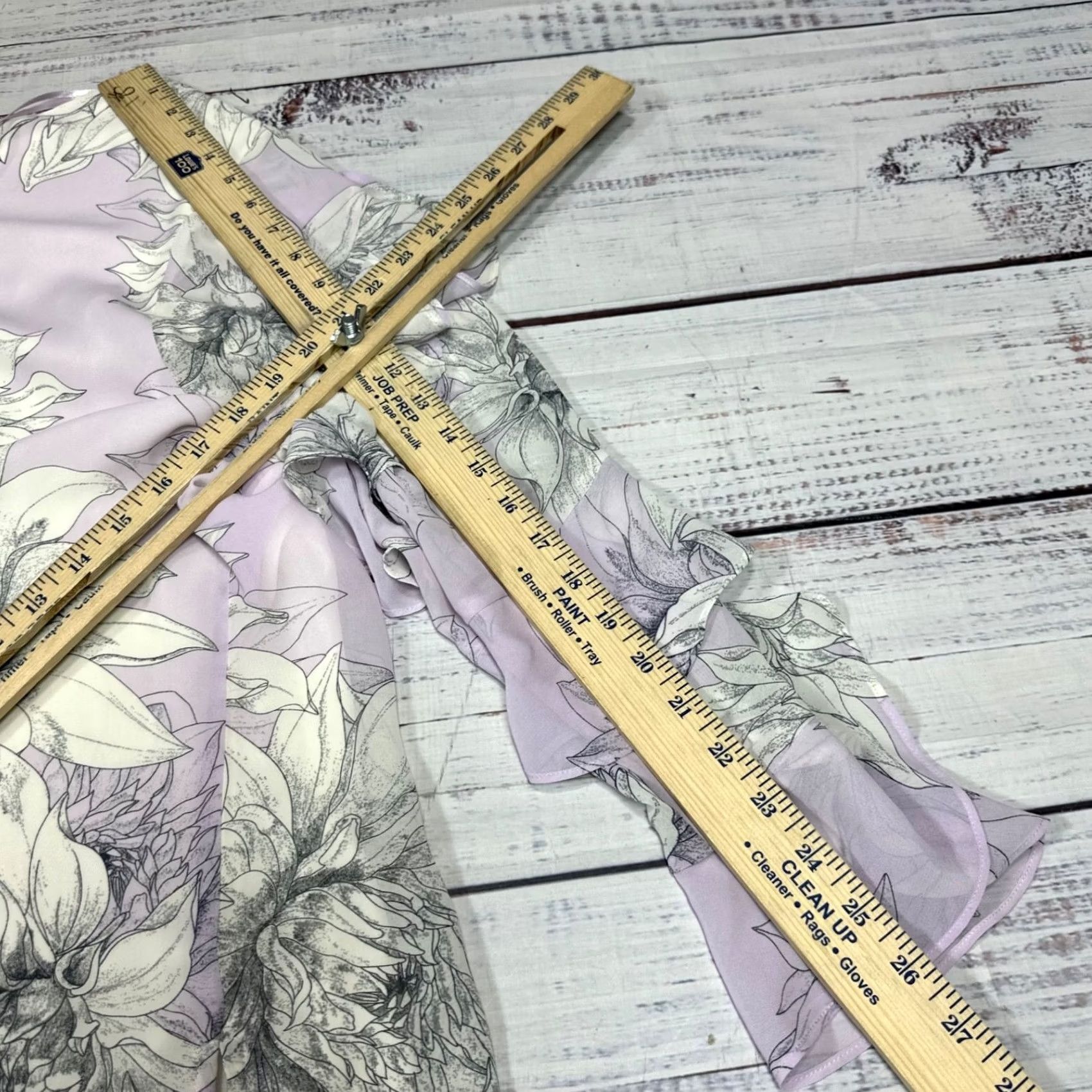 Vince Camuto Vince Camuto Womens Blouse 3X Lilac/White Long Ruffled Sleeve Floral Keyhole Size XXL / US 16-18 / IT 52-54 - 3 Thumbnail