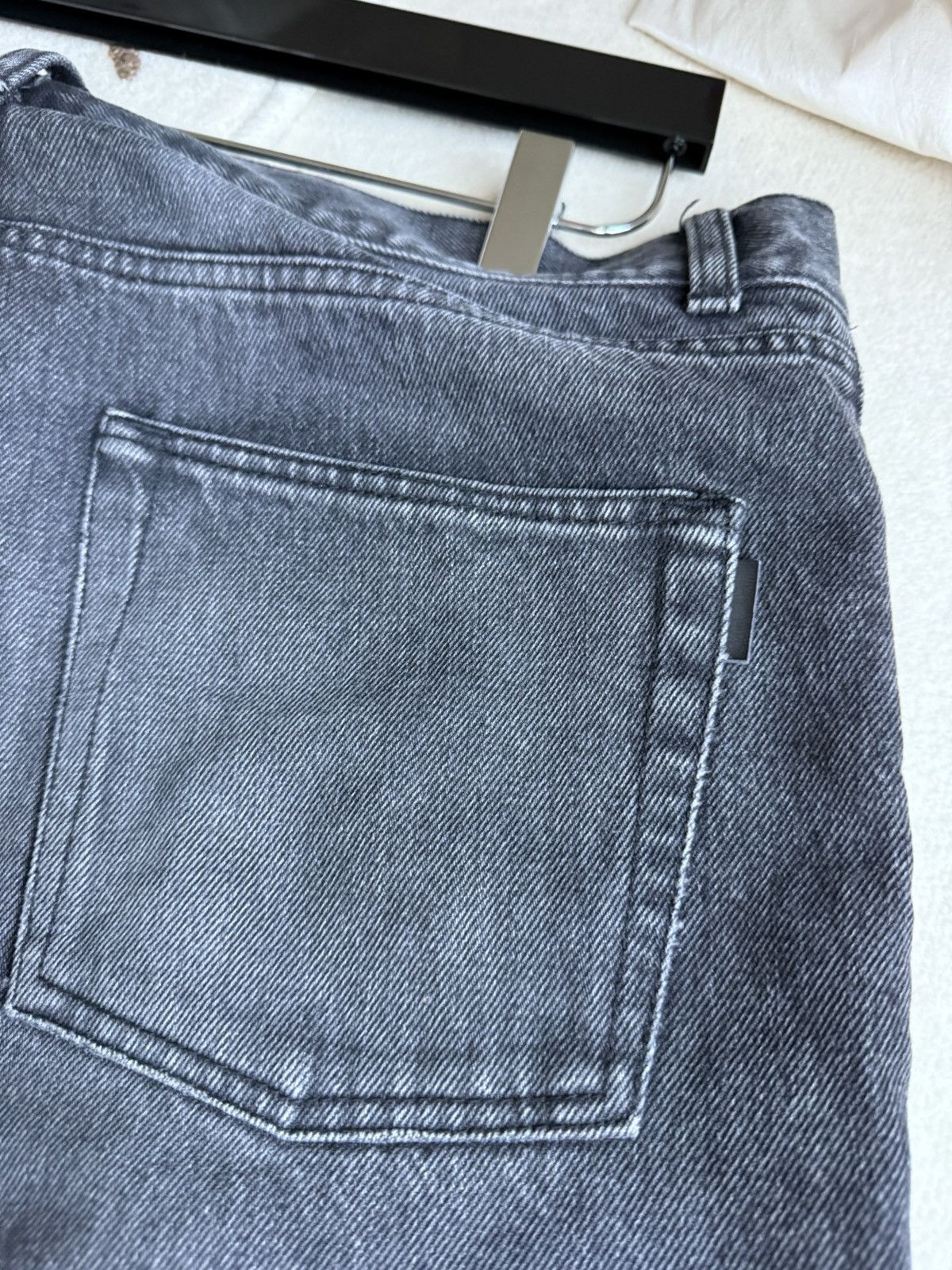 Saint Laurent Paris FW18 Saint Laurent dark grey black denim jeans distressed 32 Size US 32 / EU 48 - 21 Thumbnail