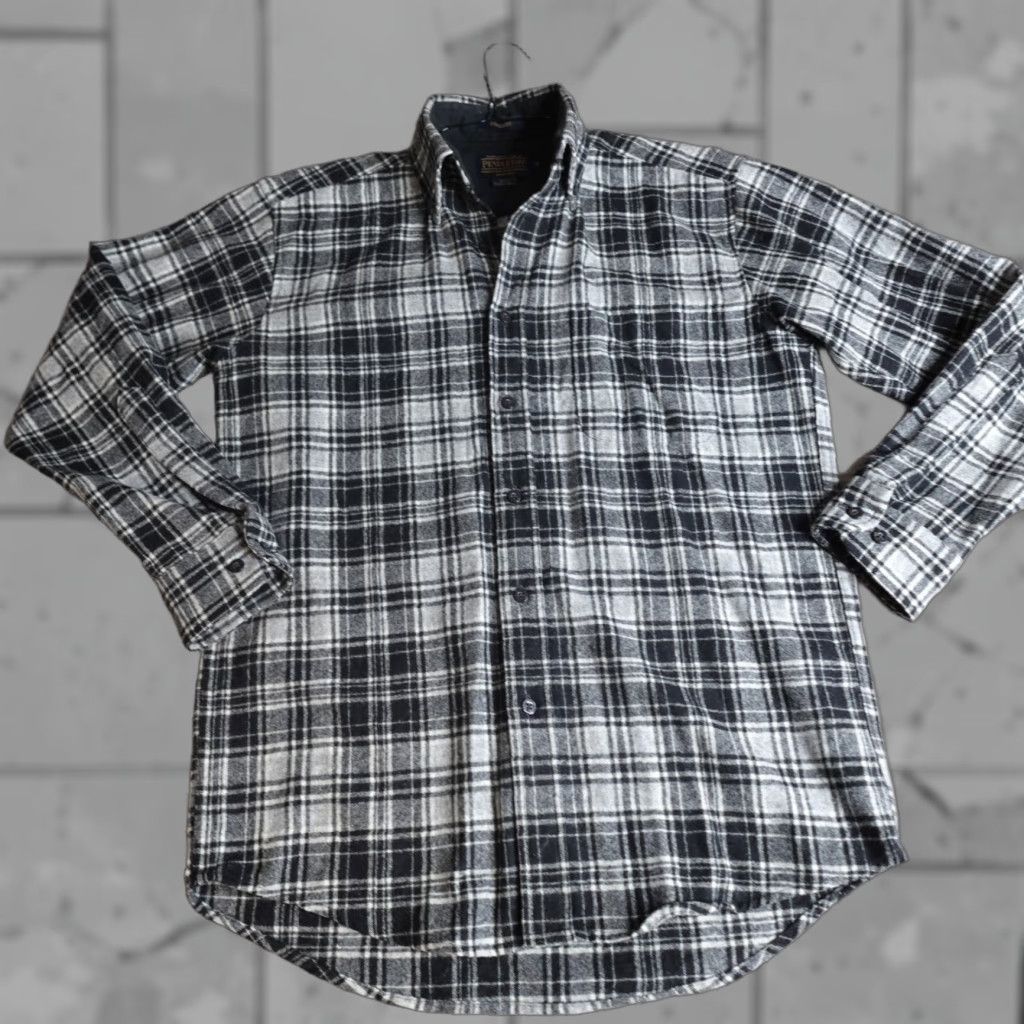 Pendleton VINTAGE Pendleton Shirt Men Small Gray Black Plaid Wool Drummond Tartan Fireside Button Down Size US S / EU 44-46 / 1 - 1 Thumbnail