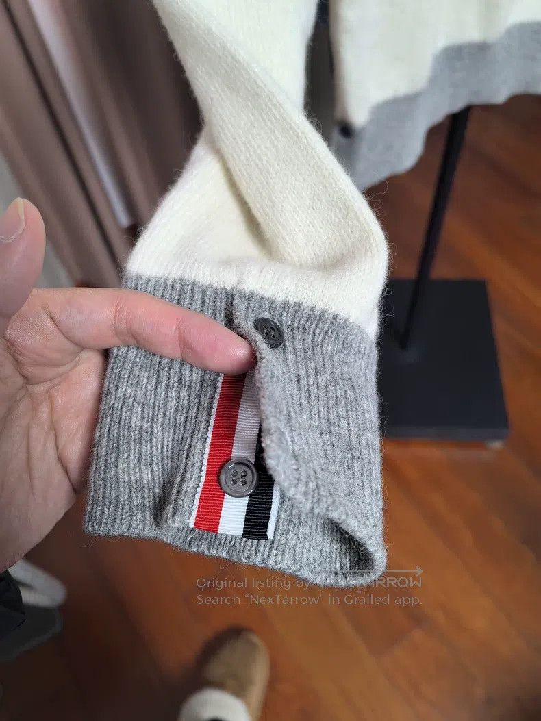 Thom Browne Thom Browne Contrast Color Sweater Beige and Grey Size US S / EU 44-46 / 1 - 4 Thumbnail