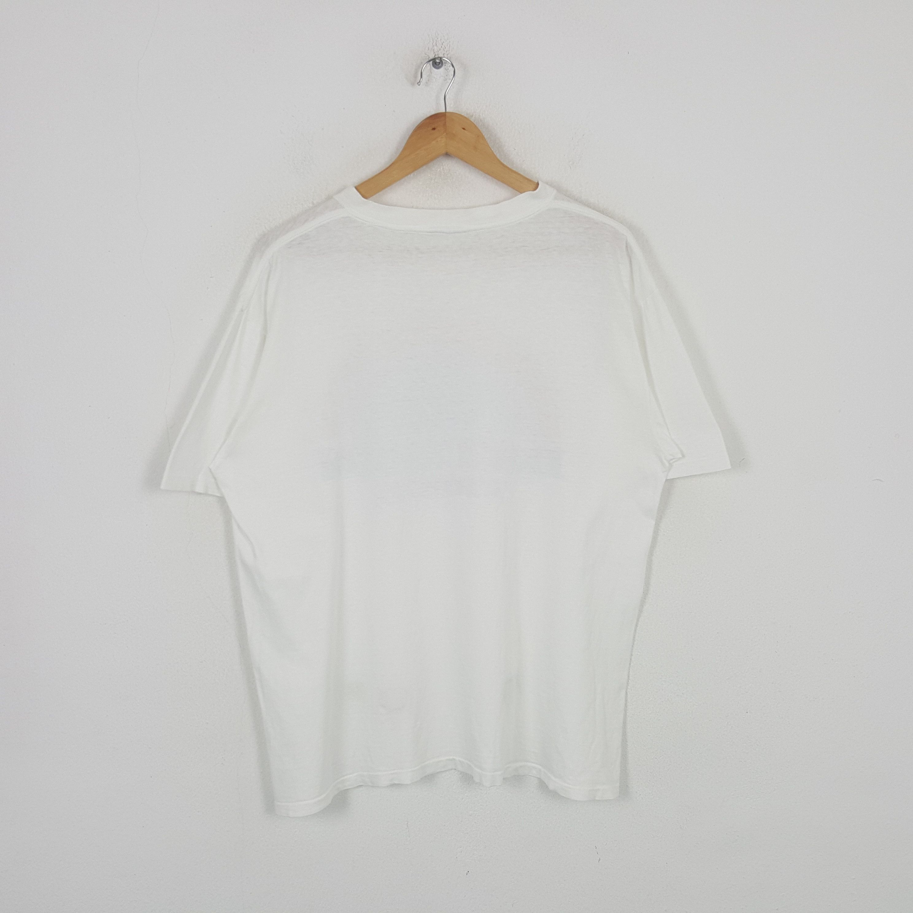 Japanese Brand Vintage Datsun Truck Cab Lights A20 Racing Tshirt RR1 Size US L / EU 52-54 / 3 - 3 Thumbnail