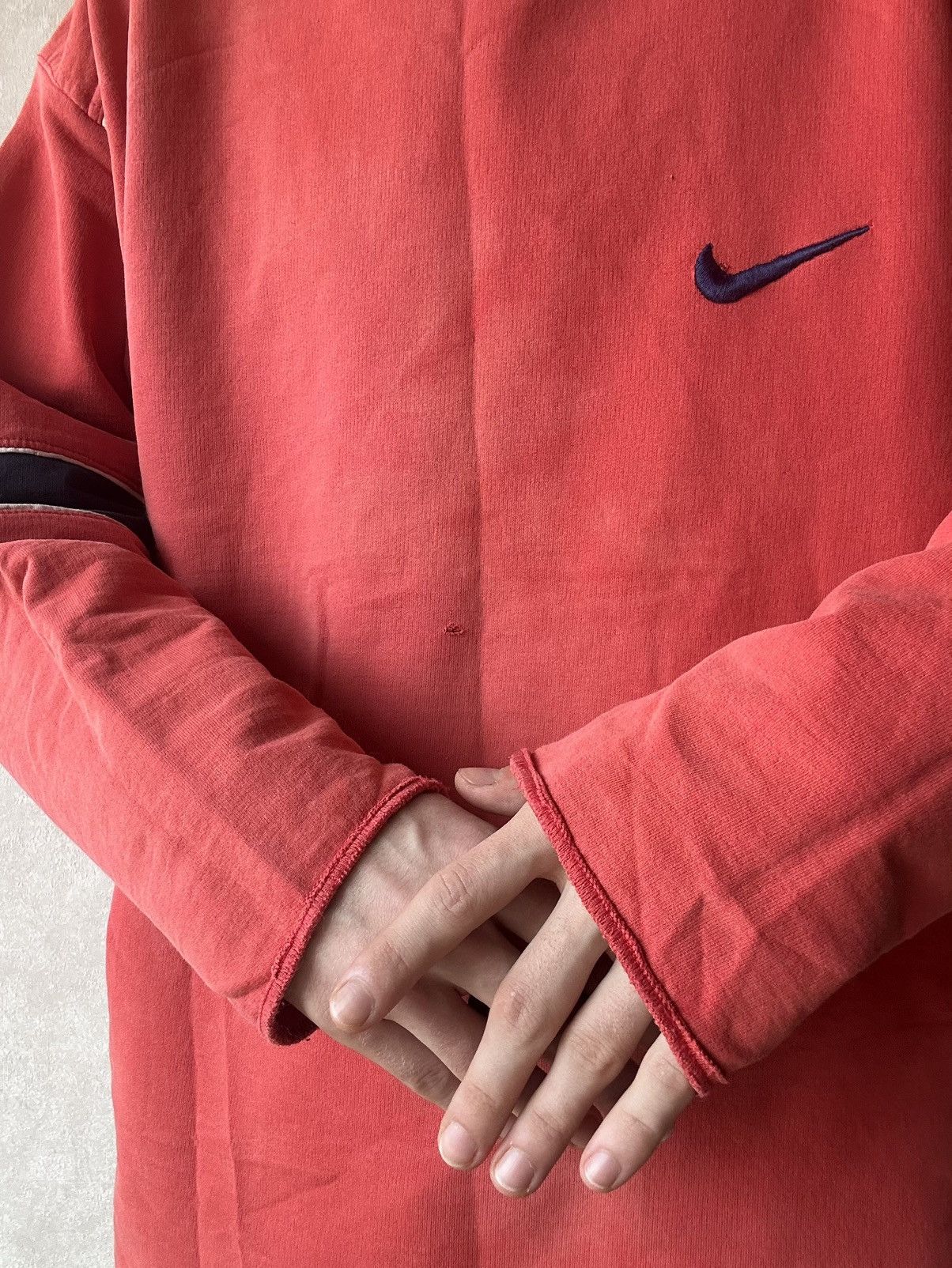 Nike 90s Nike Distressed Prison Style Swoosh Logo Sweatshirt Size US L / EU 52-54 / 3 - 6 Thumbnail