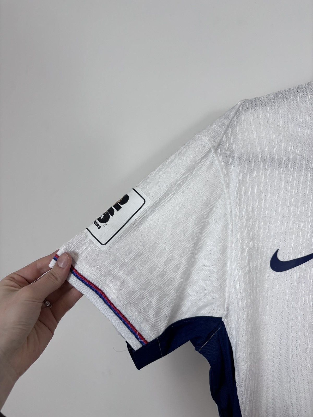 Nike Nike England 2024 Home Sterling #10 Football Soccer Jersey Size US S / EU 44-46 / 1 - 6 Thumbnail