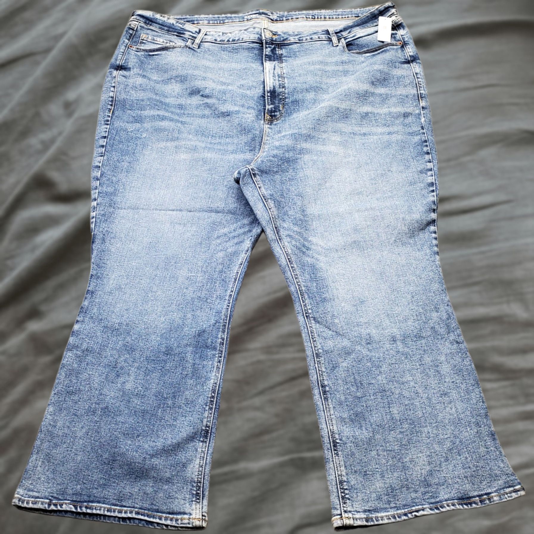 Old Navy Old Navy Jeans Womens 28 Blue Denim Flare High Rise 5-Pocket Stretch Pocket 26.25 Inseam 43" Outseam NWT"} Size 28" / US 6 / IT 42 - 1 Thumbnail