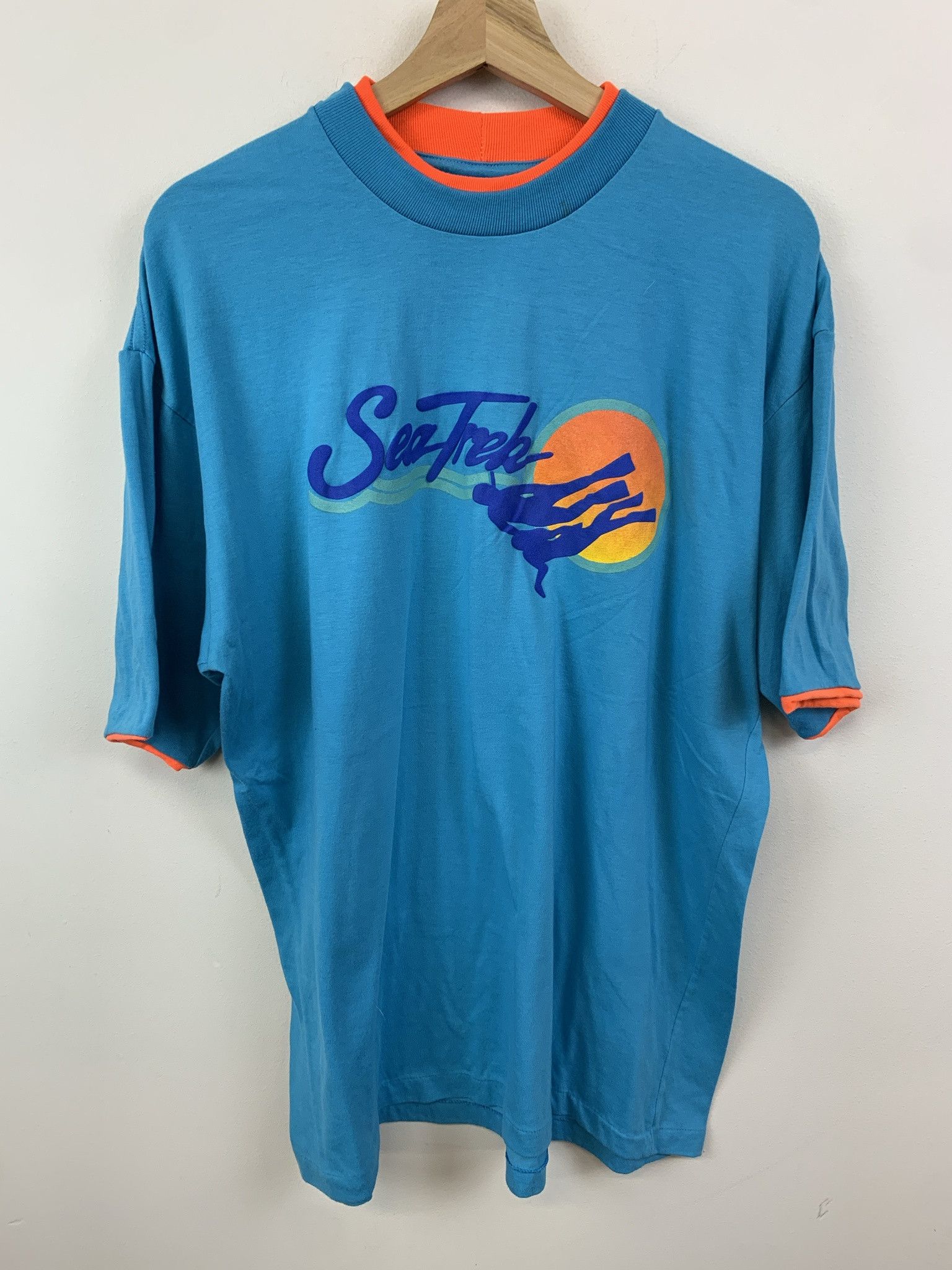 Vintage Vintage Tee Shirt 1990s Royal Caribbean Sea Trek Scuba Diving Single Stitch Tee Size XL (OS) Size US XL / EU 56 / 4 - 1 Thumbnail
