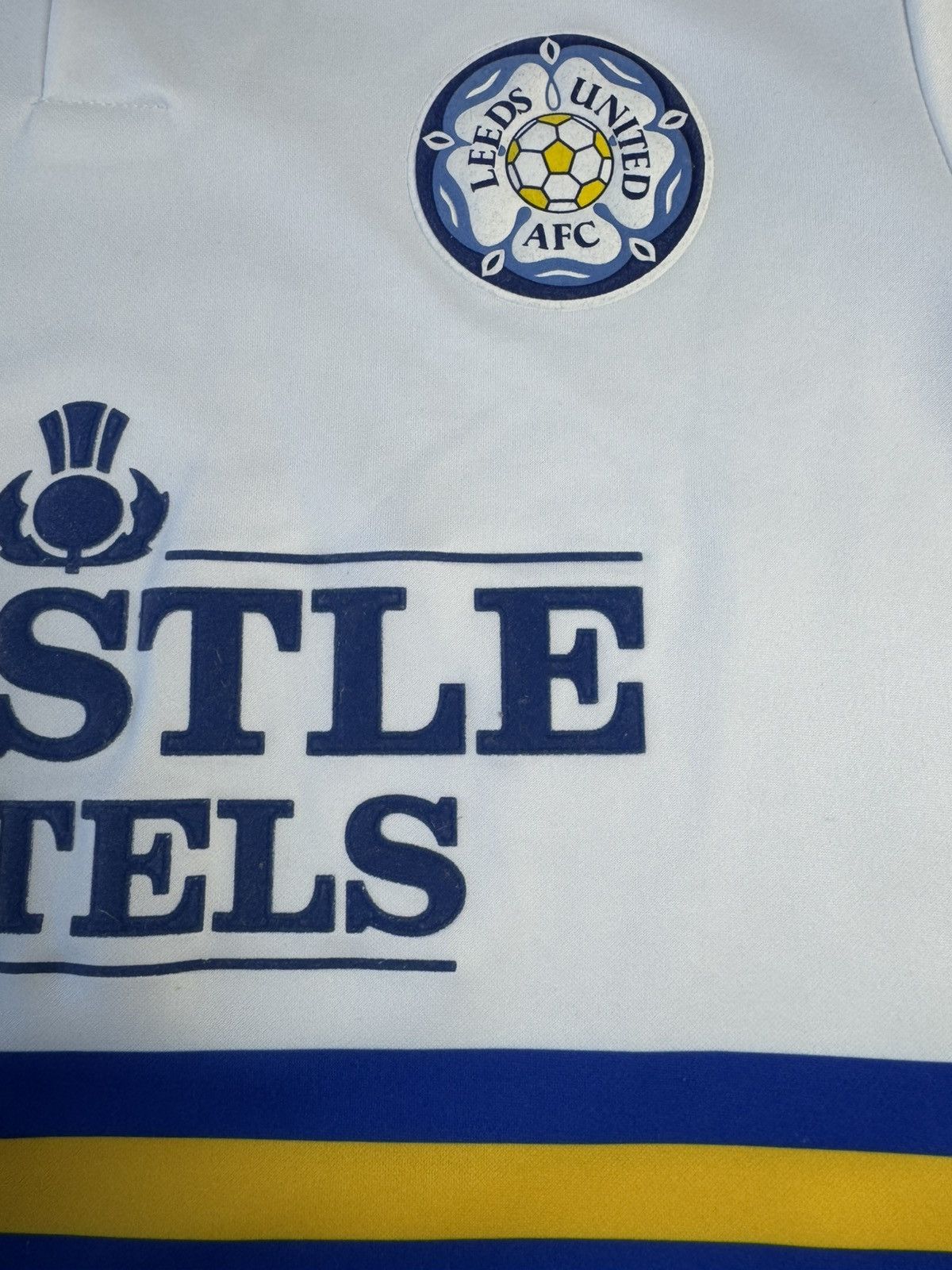 Other Leeds United 1993 1995 Home Football Shirt Soccer Jersey Size US L / EU 52-54 / 3 - 6 Thumbnail